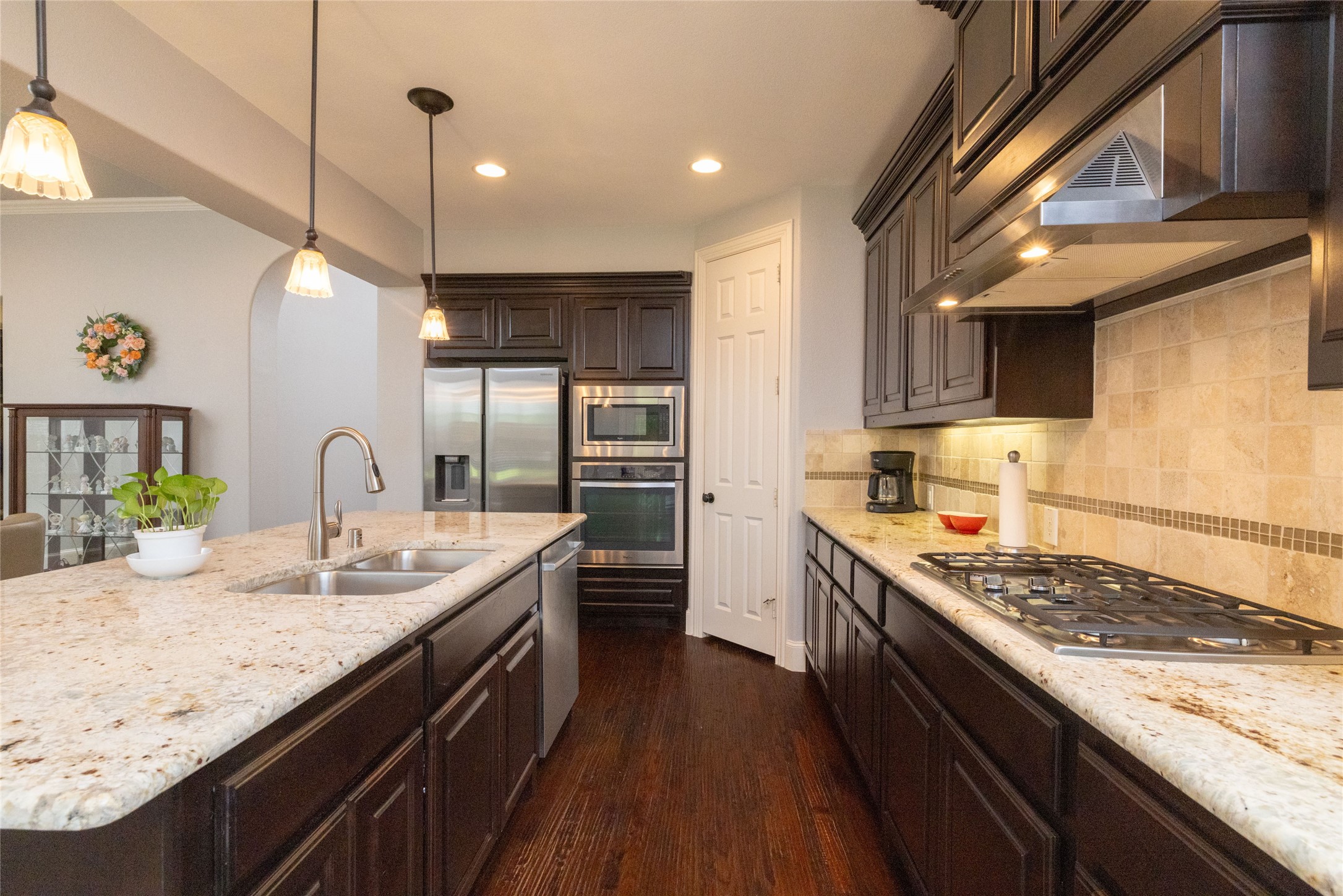 Lantana, Texas, 76226, United States, 3 Bedrooms Bedrooms, ,4 BathroomsBathrooms,Residential,For Sale,1902225