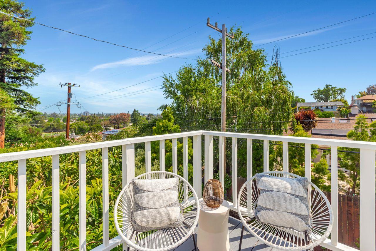 San Mateo, California, 94403, United States, 4 Bedrooms Bedrooms, ,3 BathroomsBathrooms,Residential,For Sale,1848740