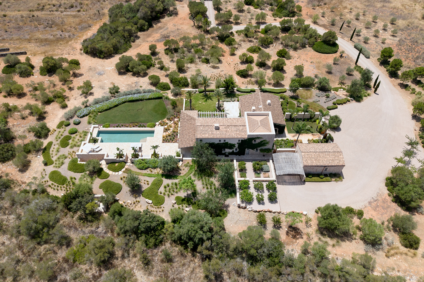  Mallorcan estate with pool and sea views in Portocolom, Mallorca - 物件實景