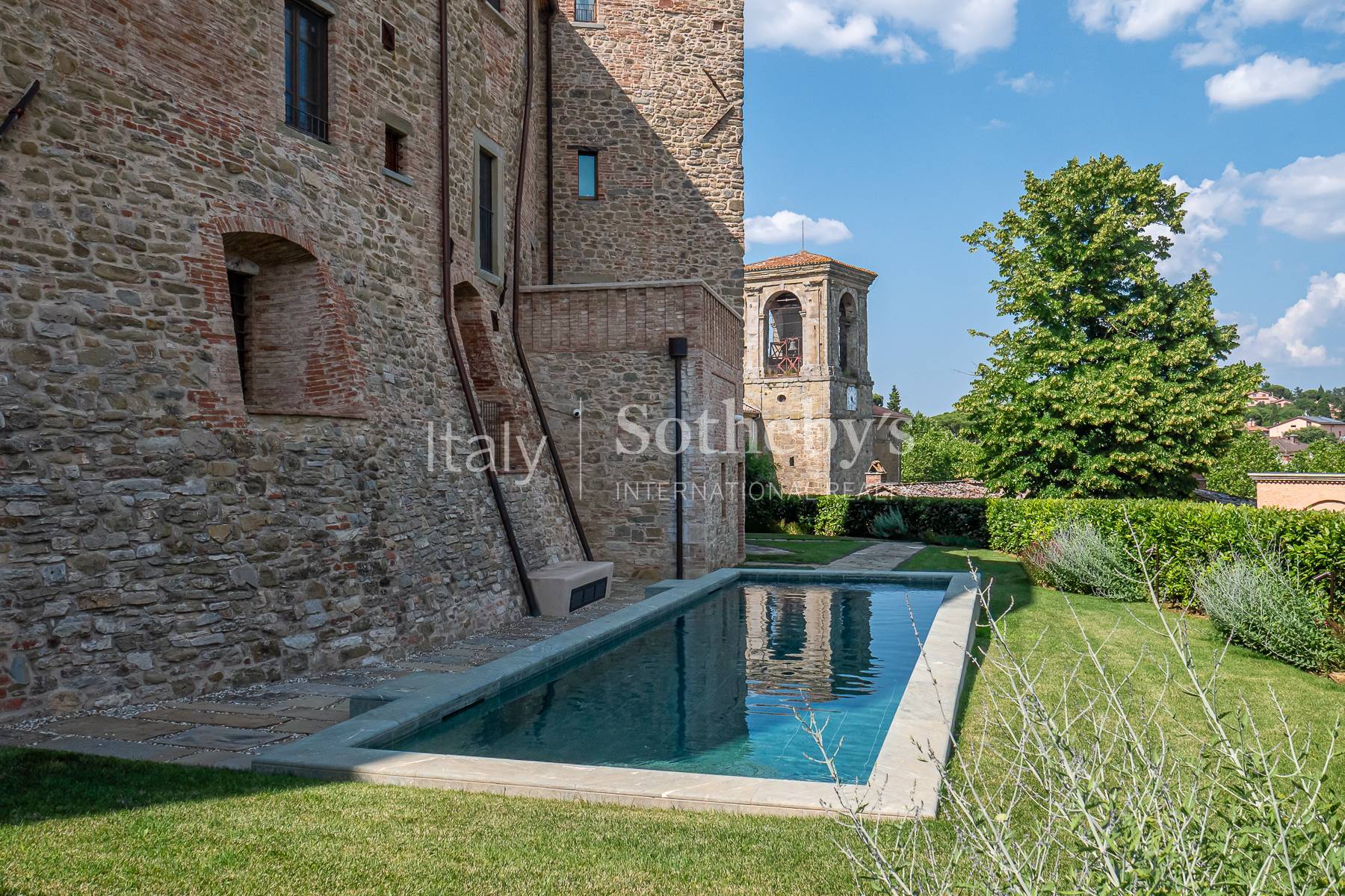  Meticulously Restored Historic Residence with Swimming Pool - 物件實景