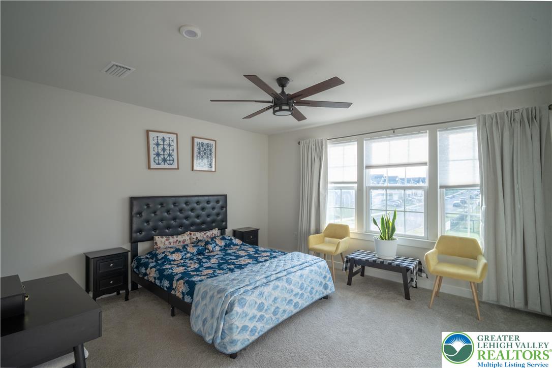 North Catasauqua Bor, Pennsylvania, 18032, United States, 4 Bedrooms Bedrooms, ,4 BathroomsBathrooms,Residential,For Sale,2001673