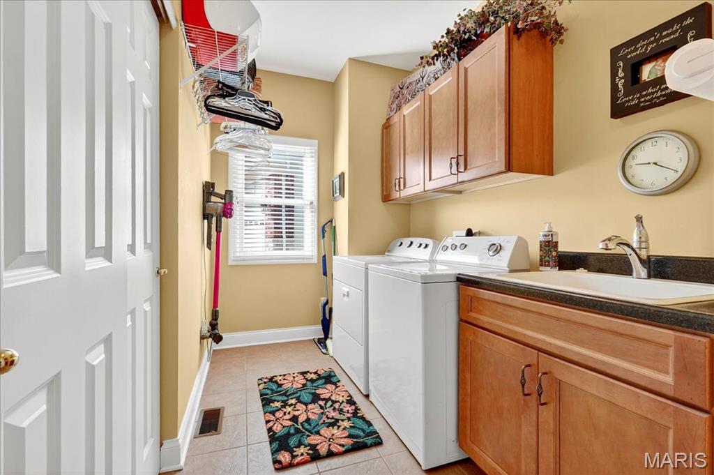 Ballwin, Missouri, 63011, United States, 2 Bedrooms Bedrooms, ,3 BathroomsBathrooms,Residential,For Sale,1947481