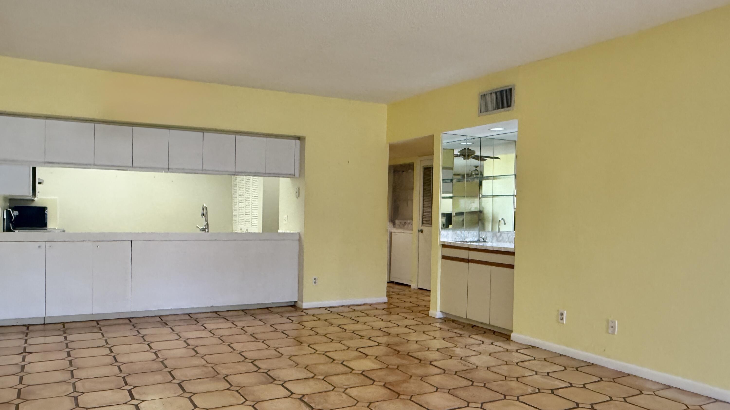 KEY WEST, Florida, 33040, United States, 2 Bedrooms Bedrooms, ,2 BathroomsBathrooms,Residential,For Sale,1751246