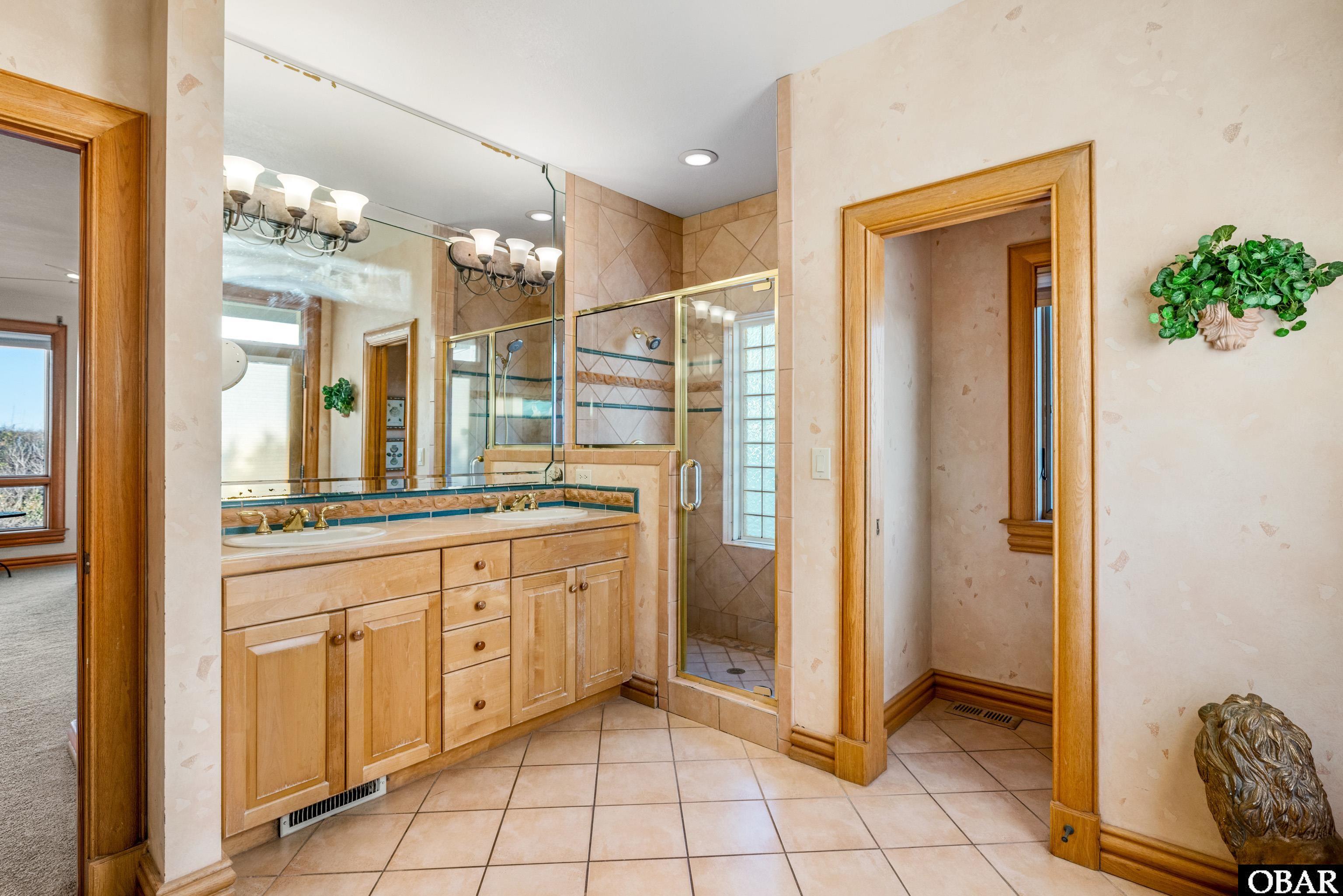 Corolla, North Carolina, 27927, United States, 6 Bedrooms Bedrooms, ,5 BathroomsBathrooms,Residential,For Sale,2010807