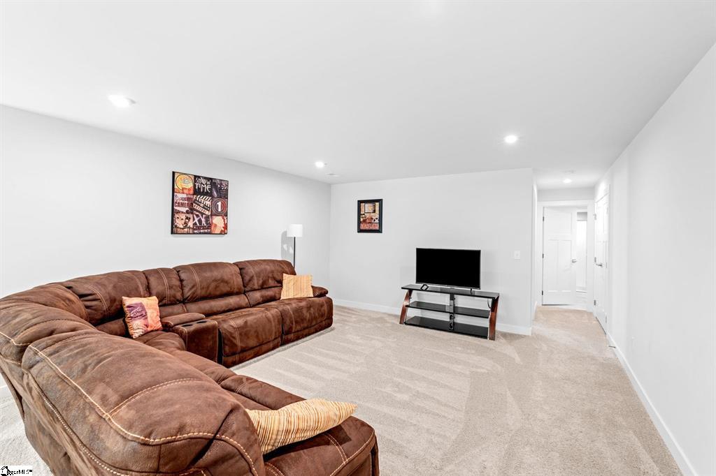 Greenville, South Carolina, 29607, United States, 6 Bedrooms Bedrooms, ,4 BathroomsBathrooms,Residential,For Sale,1986555