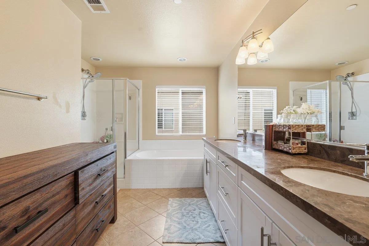 San Diego, California, 92120, United States, 3 Bedrooms Bedrooms, ,3 BathroomsBathrooms,Residential,For Sale,1997272