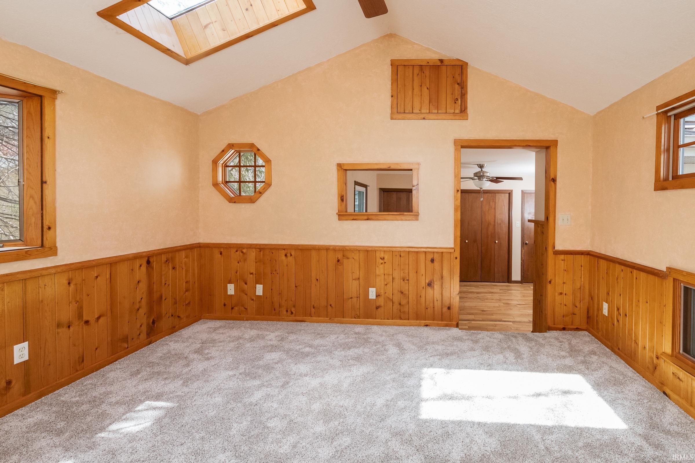 Bloomington, Indiana, 47401, United States, 8 Bedrooms Bedrooms, ,5 BathroomsBathrooms,Residential,For Sale,1988633