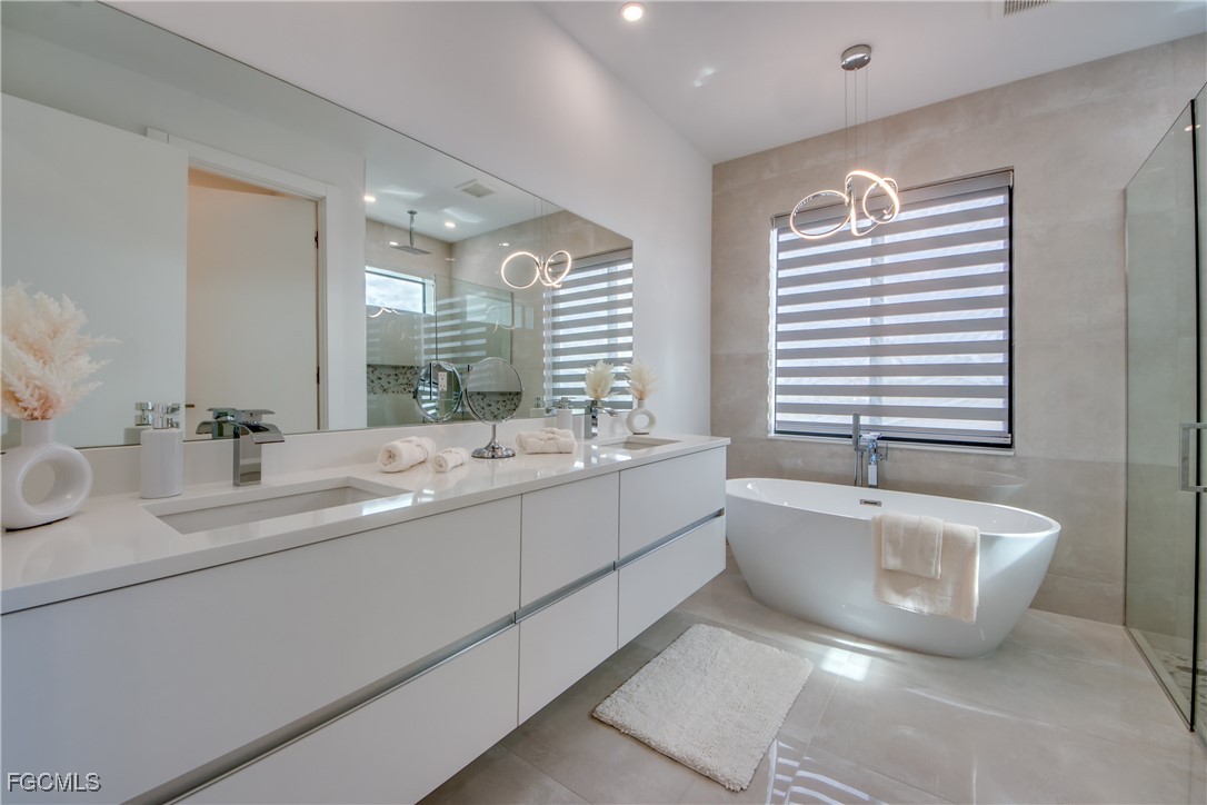 Cape Coral, Florida, 33914, United States, 4 Bedrooms Bedrooms, ,5 BathroomsBathrooms,Residential,For Sale,1980538