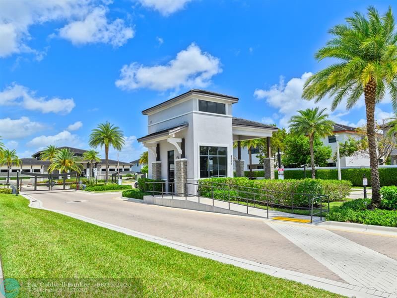 Miami Lakes, Florida, 33018, United States, 3 Bedrooms Bedrooms, ,3 BathroomsBathrooms,Residential,For Sale,1918838