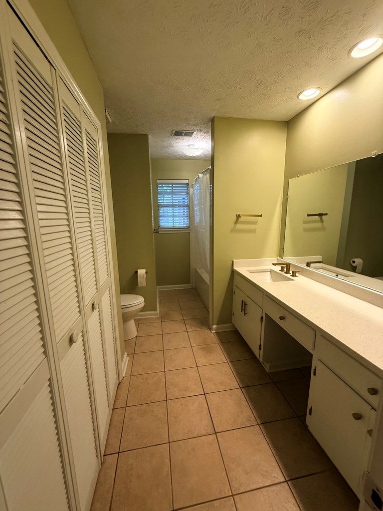 Americus, Georgia, 31719, United States, 4 Bedrooms Bedrooms, ,3 BathroomsBathrooms,Residential,For Sale,1982265