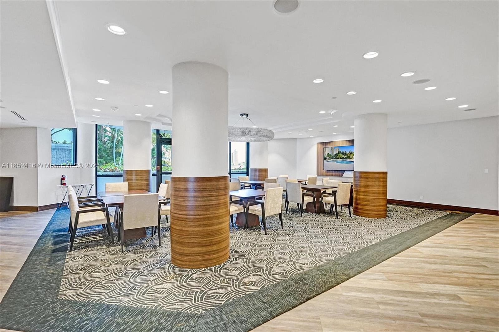 Aventura, Florida, 33160, United States, 2 Bedrooms Bedrooms, ,2 BathroomsBathrooms,Residential,For Sale,1908506