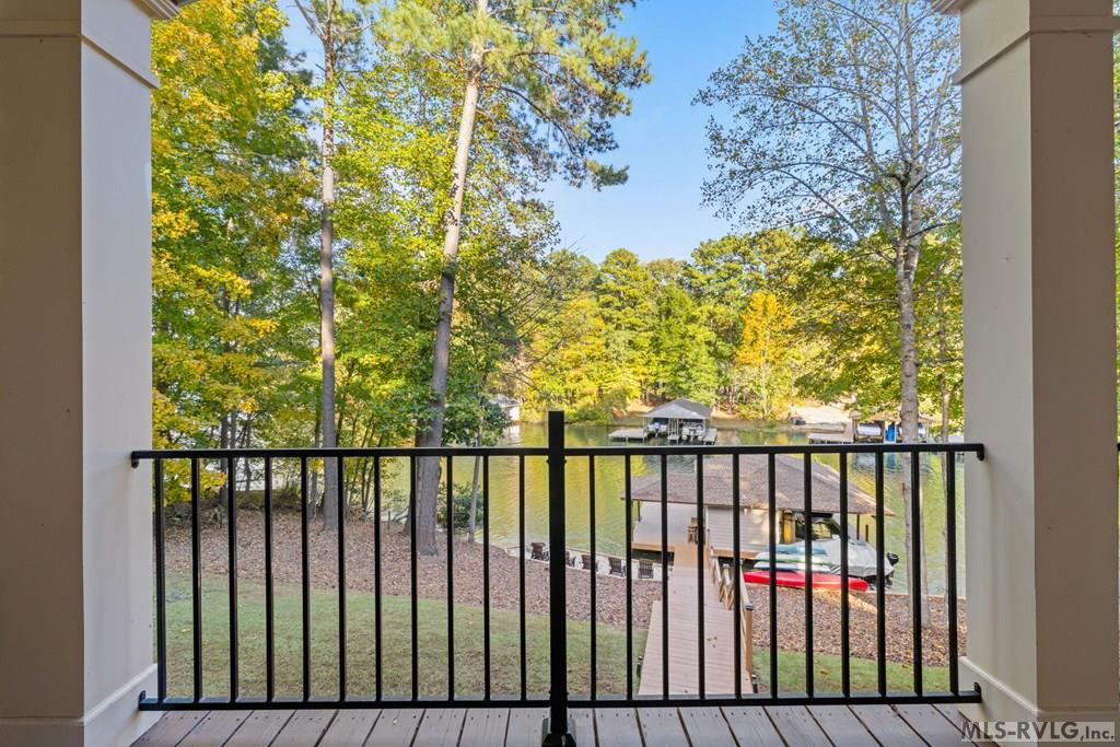 Boydton, Virginia, 23917, United States, 5 Bedrooms Bedrooms, ,4 BathroomsBathrooms,Residential,For Sale,1991597