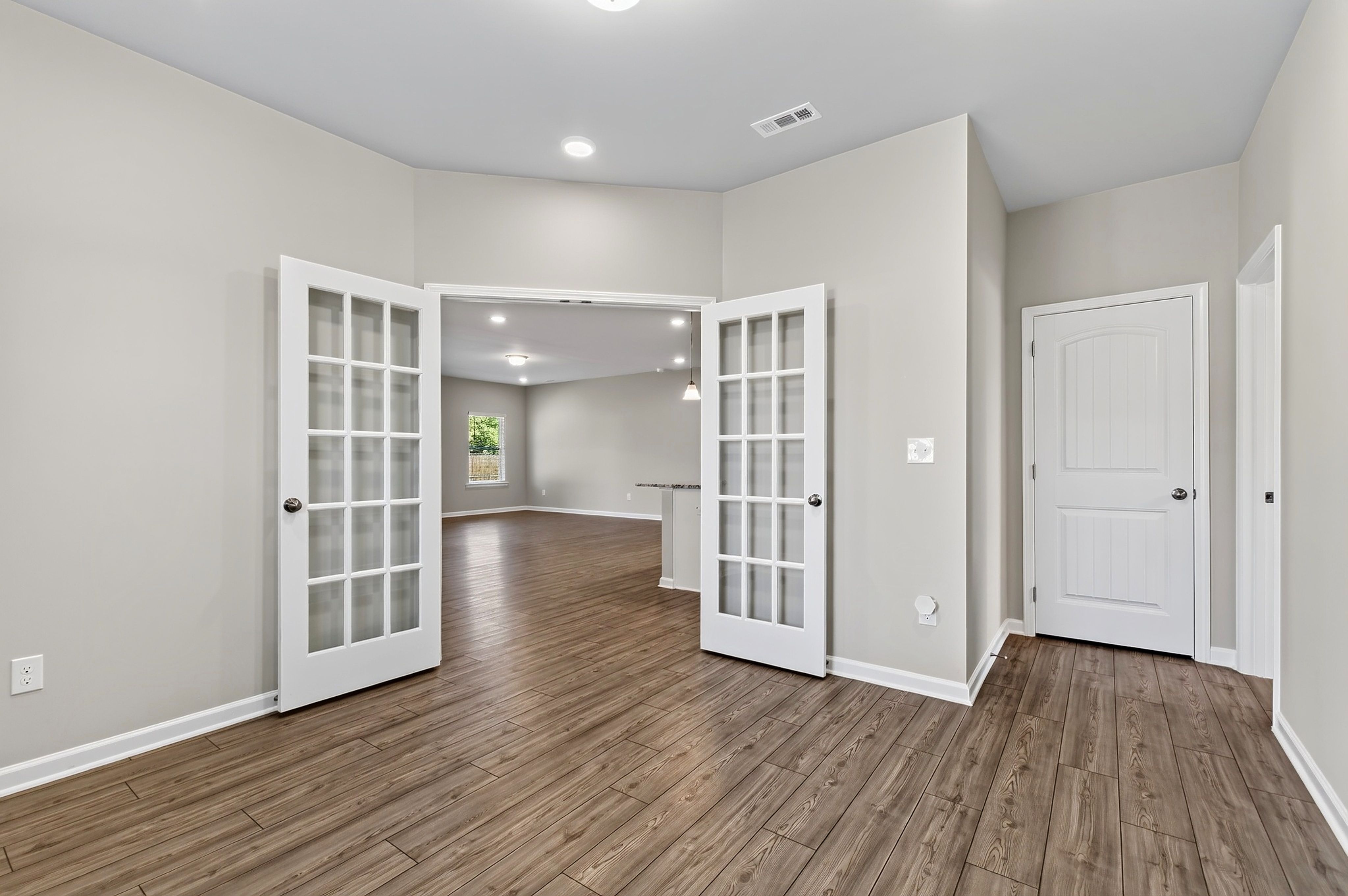  220 Citizens Court, Four Oaks, NC 27524 - 物件實景
