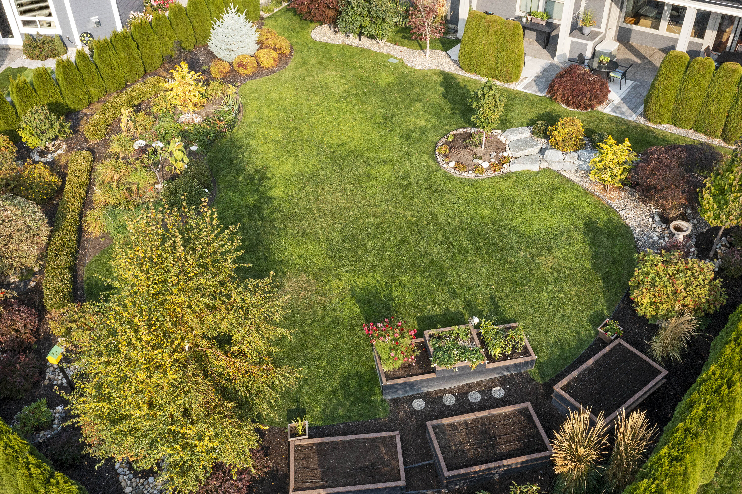  Landscaped Lakeview Lot - 物件實景