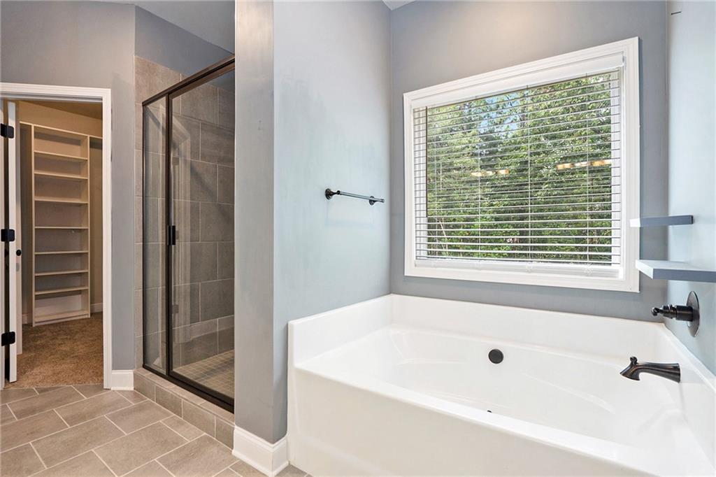 Covington, Georgia, 30014, United States, 5 Bedrooms Bedrooms, ,4 BathroomsBathrooms,Residential,For Sale,1885904