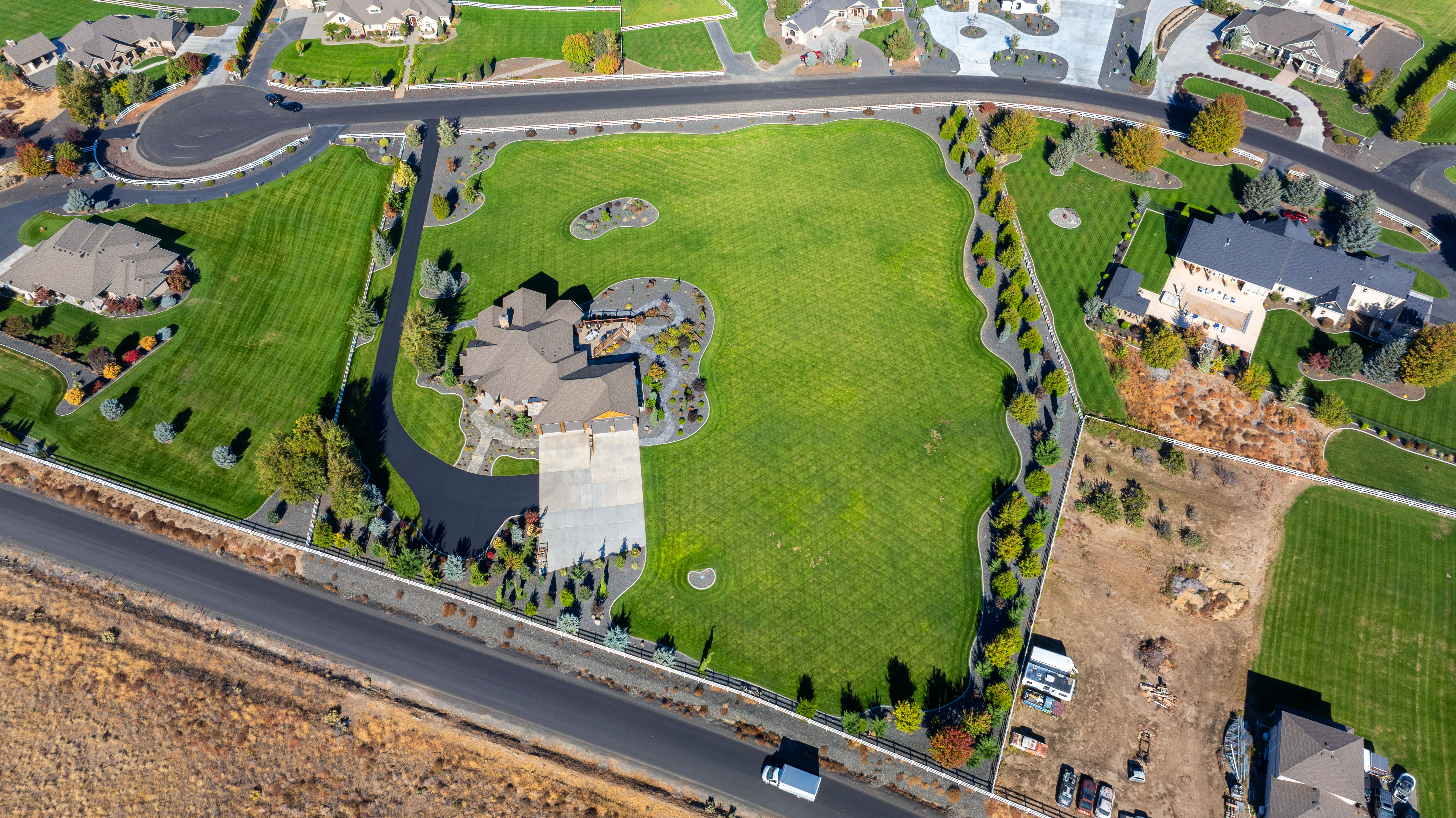  Views 6 Car Garage, Luxury Estate on 4 acres. - 物件實景