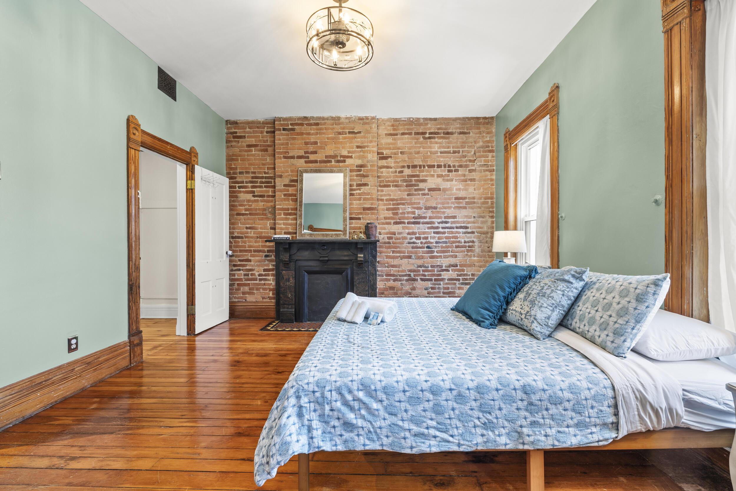 Columbus, Ohio, 43205, United States, 4 Bedrooms Bedrooms, ,4 BathroomsBathrooms,Residential,For Sale,2000888