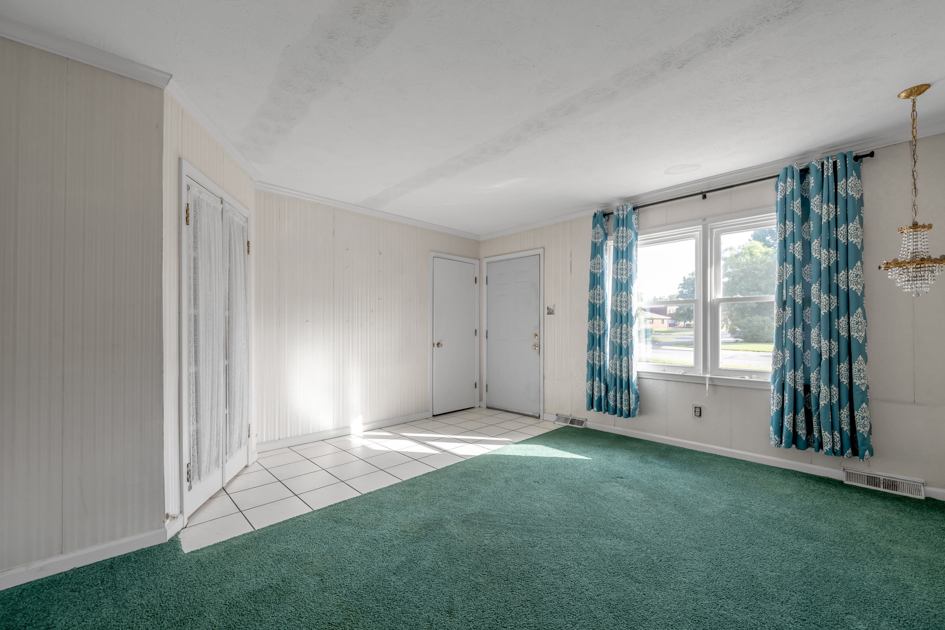  184 E Tiverton Way - 物件實景