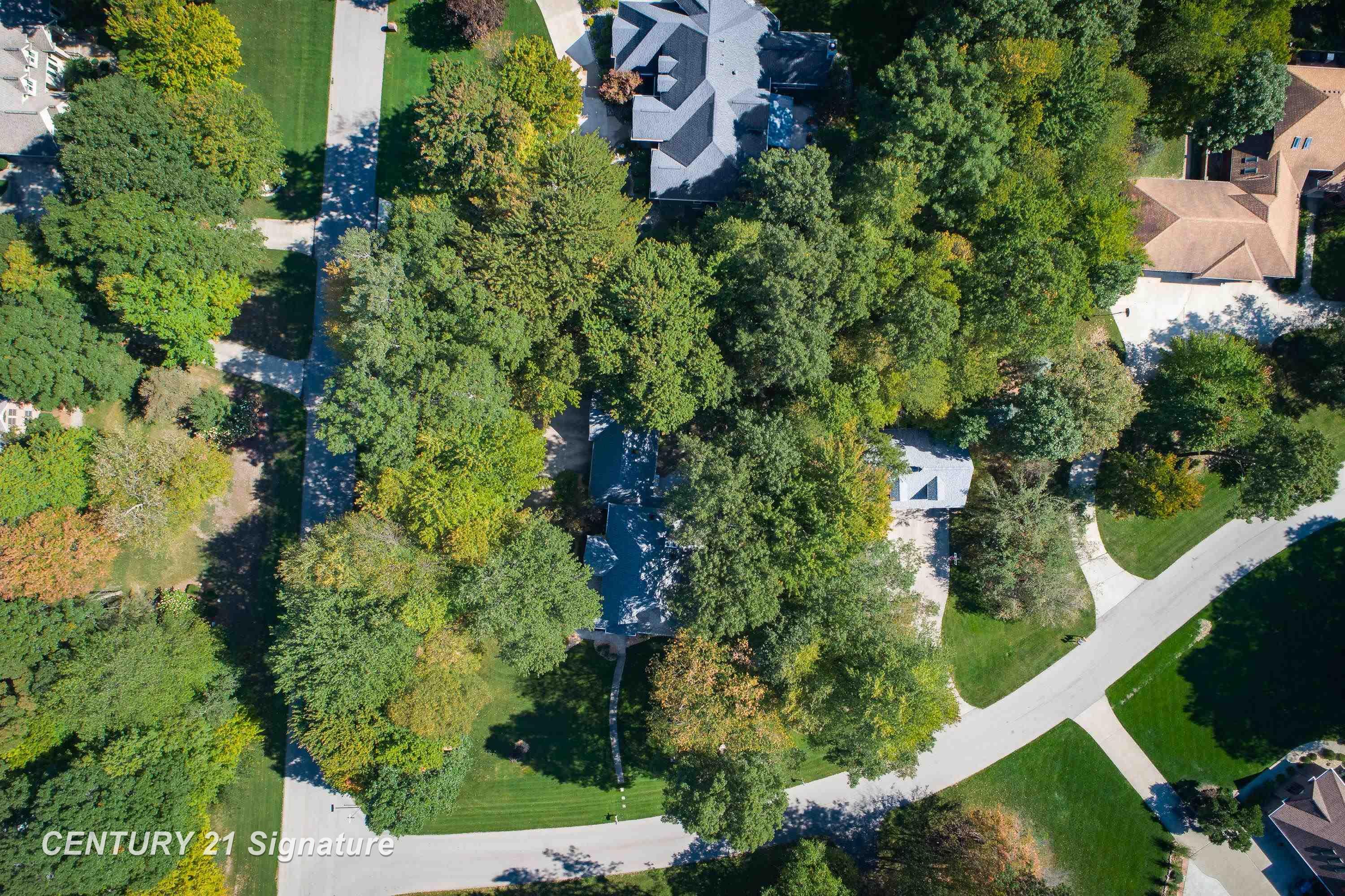 Midland, Michigan, 48642, United States, 5 Bedrooms Bedrooms, ,6 BathroomsBathrooms,Residential,For Sale,1977241