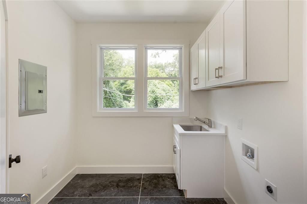 Avondale Estates, Georgia, 30002, United States, 5 Bedrooms Bedrooms, ,5 BathroomsBathrooms,Residential,For Sale,1904191