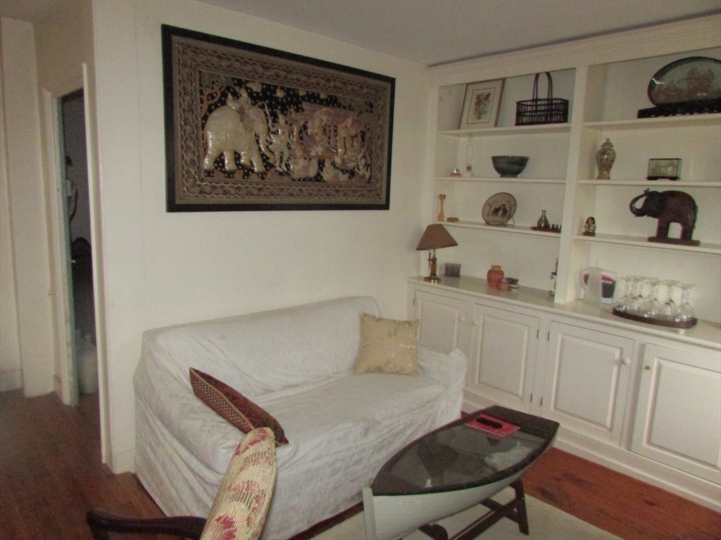 Attleboro, Massachusetts, 02703, United States, 5 Bedrooms Bedrooms, ,2 BathroomsBathrooms,Residential,For Sale,1983996