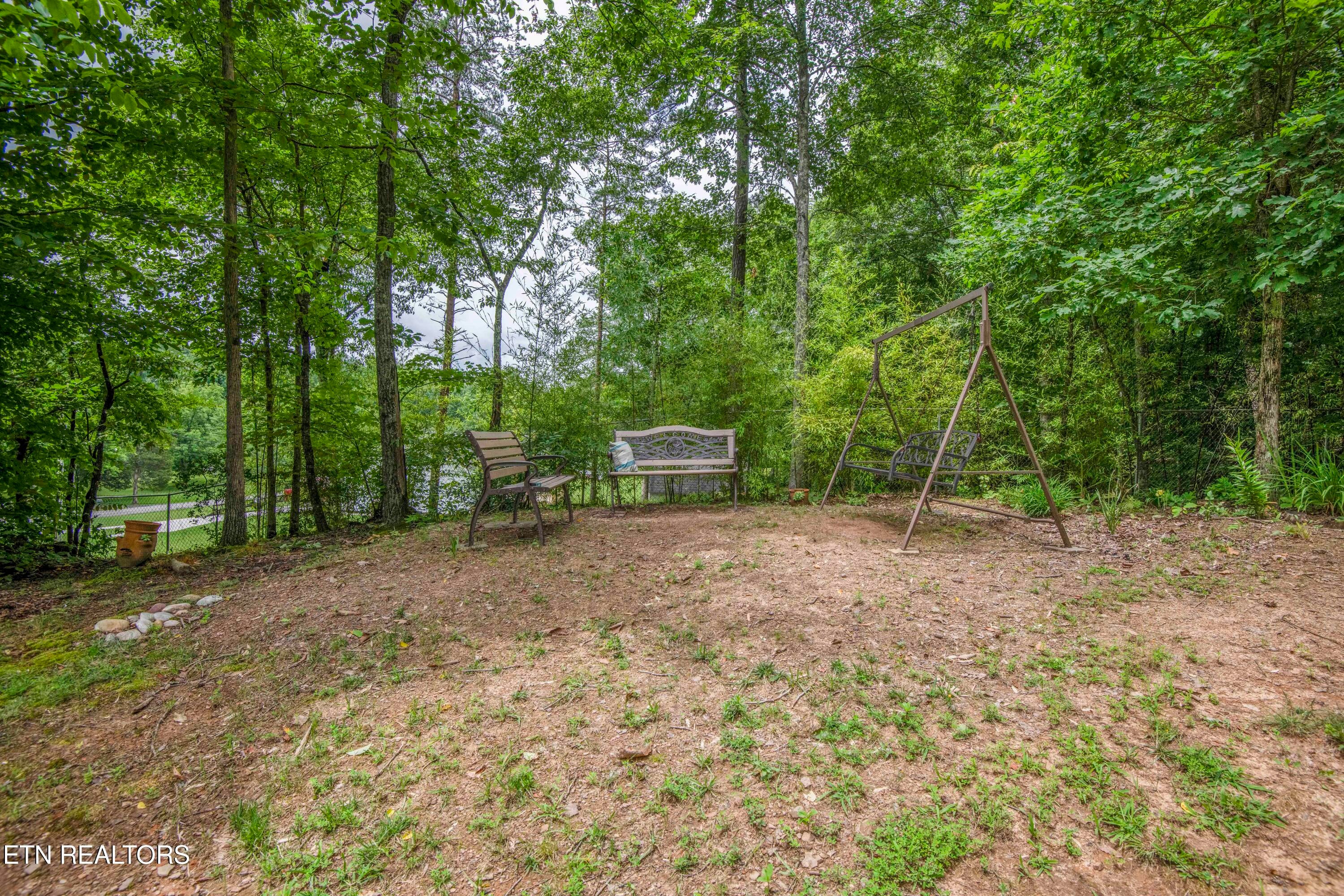 Kingston, Tennessee, 37763, United States, 3 Bedrooms Bedrooms, ,2 BathroomsBathrooms,Residential,For Sale,1882292