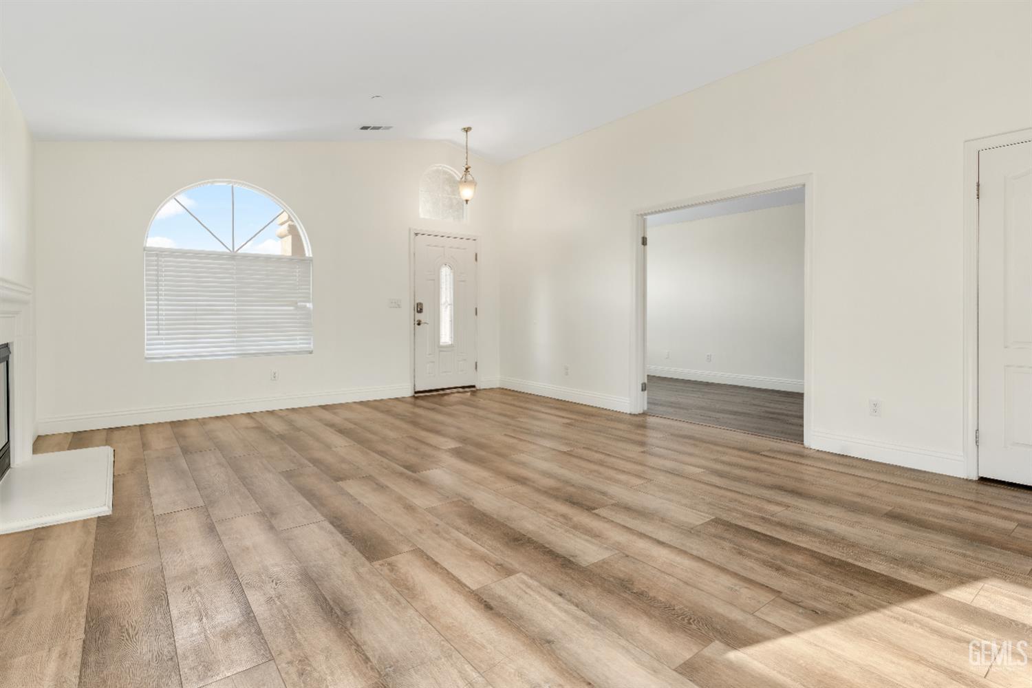 Bakersfield, California, 93311, United States, 5 Bedrooms Bedrooms, ,2 BathroomsBathrooms,Residential,For Sale,1985071