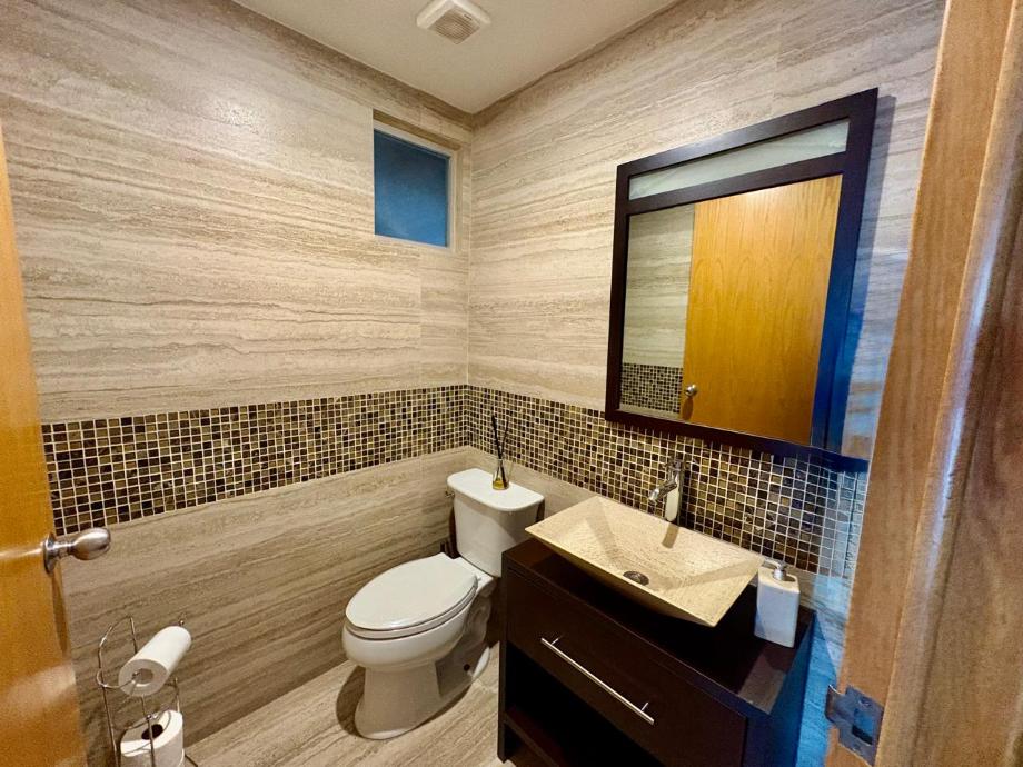 Cerrada de Tecamachalco, Miguel Hidalgo, Ciudad de México, 11650, Mexico, 3 Bedrooms Bedrooms, ,3 BathroomsBathrooms,Residential,For Sale,Cerrada de Tecamachalco,1444611