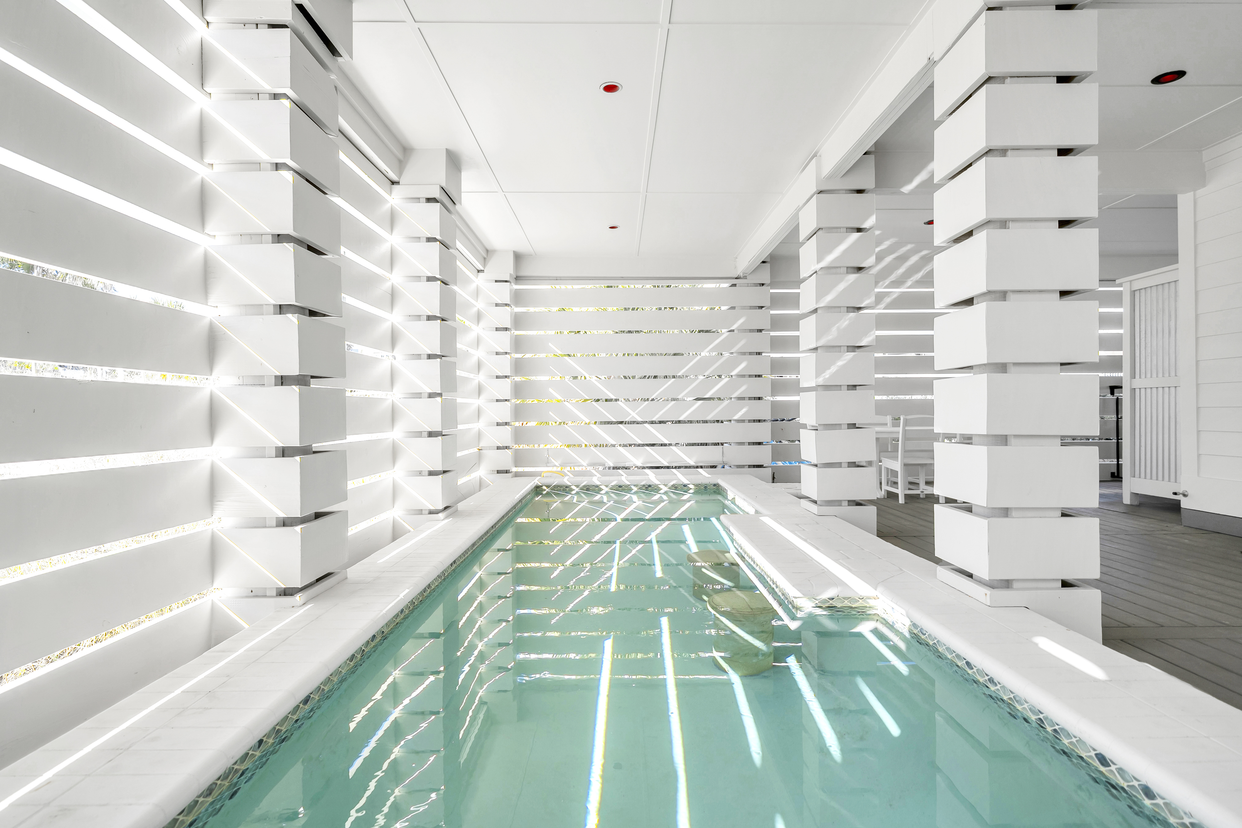  Iconic Grayton Beachfront Retreat with Elevator, Pool & Ample Parking - 物件實景