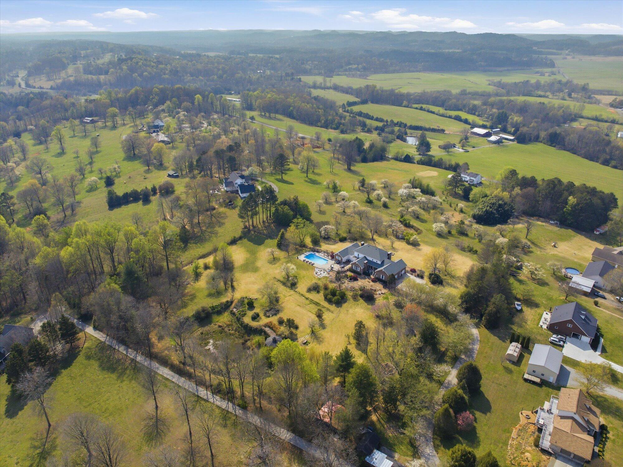 Athens, Tennessee, 37303, United States, 4 Bedrooms Bedrooms, ,4 BathroomsBathrooms,Residential,For Sale,2031458