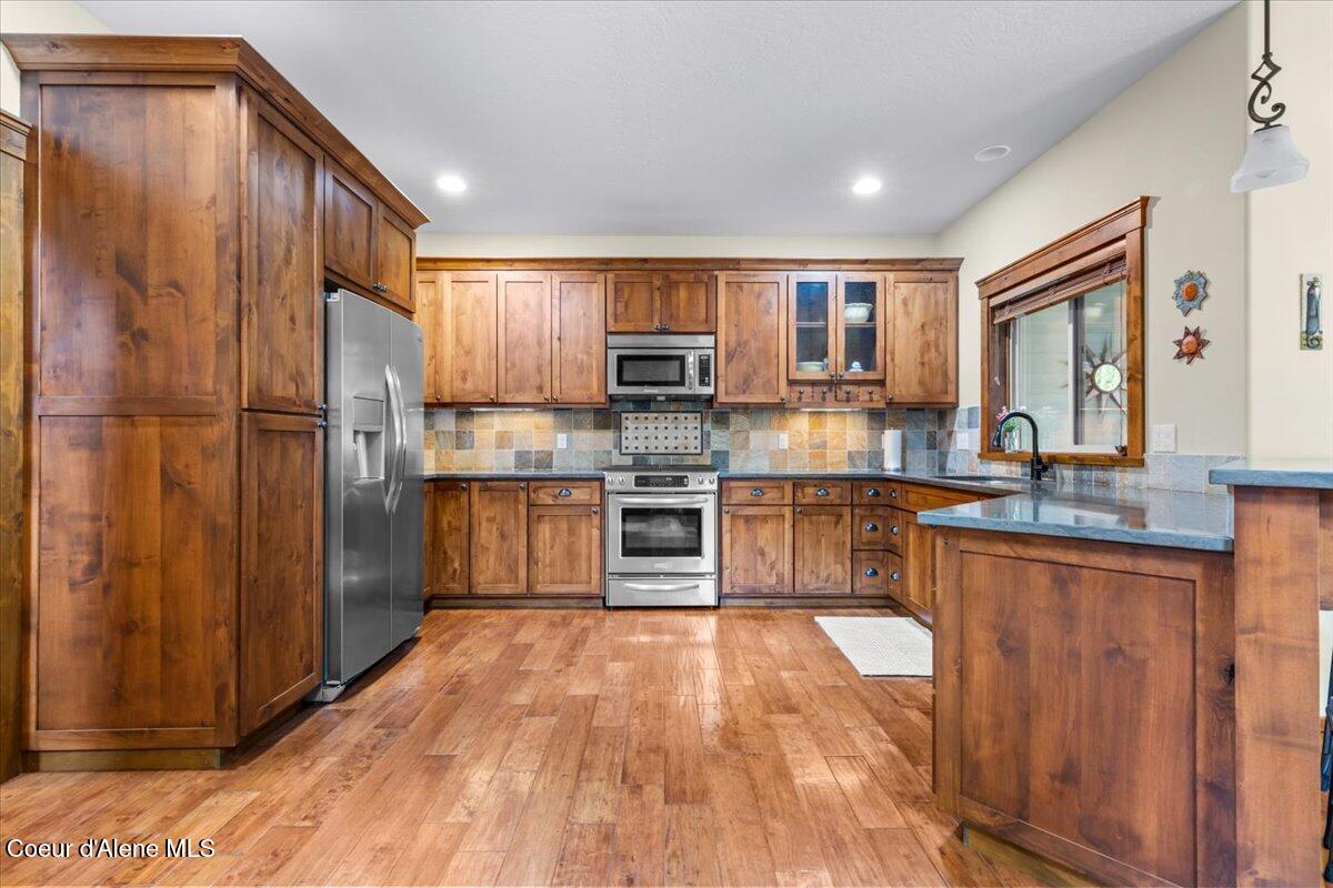 Hayden, Idaho, 83835, United States, 3 Bedrooms Bedrooms, ,3 BathroomsBathrooms,Residential,For Sale,1992408