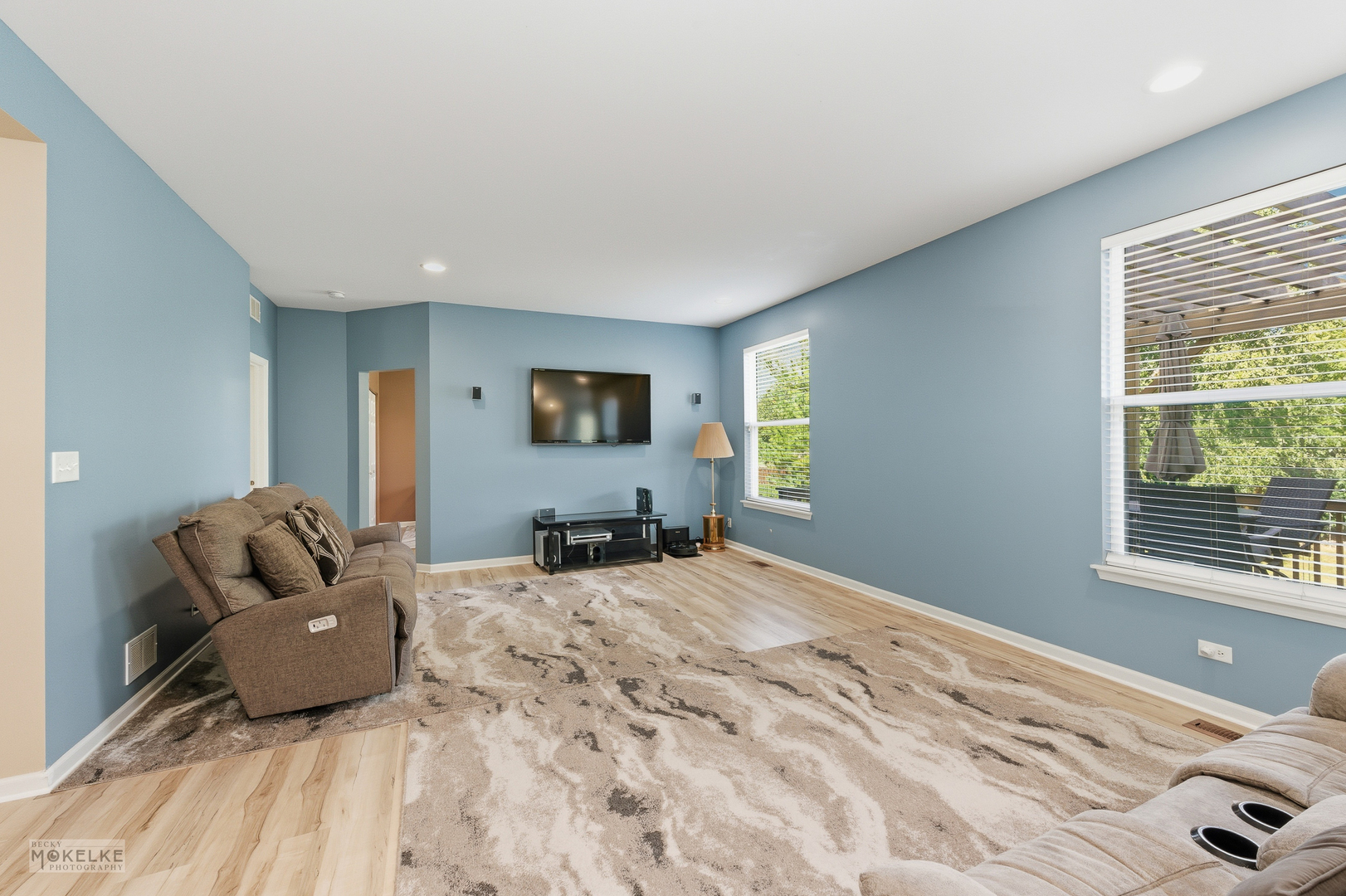 Oswego, Illinois, 60543, United States, 4 Bedrooms Bedrooms, ,3 BathroomsBathrooms,Residential,For Sale,1960822