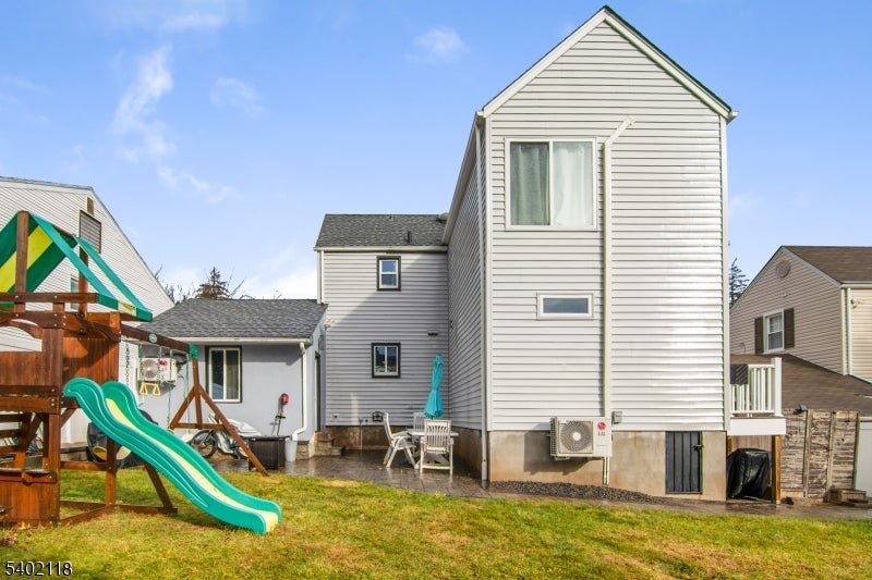 West Orange Twp., New Jersey, 07052, United States, 4 Bedrooms Bedrooms, ,3 BathroomsBathrooms,Residential,For Sale,2005893