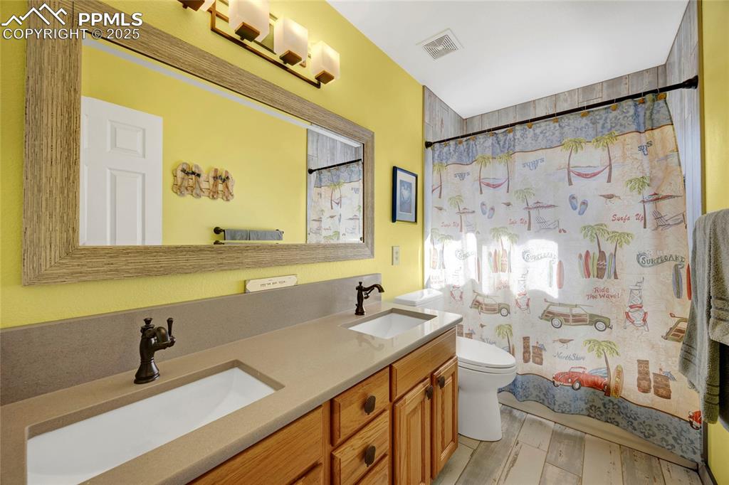 Colorado Springs, Colorado, 80921, United States, 5 Bedrooms Bedrooms, ,5 BathroomsBathrooms,Residential,For Sale,1777346