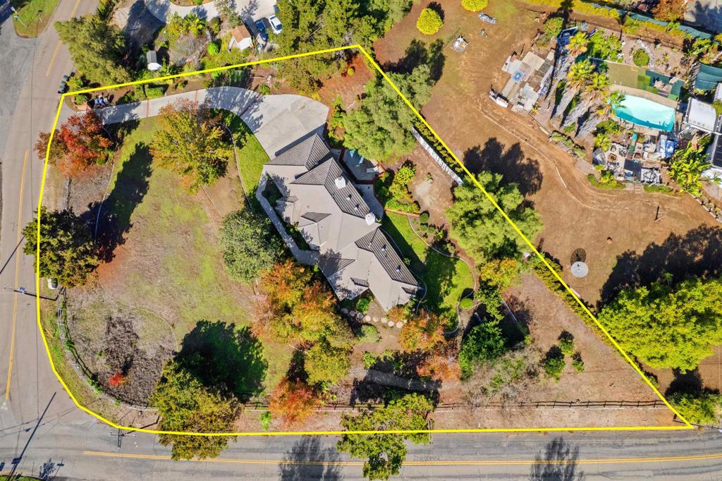 Fallbrook, California, 92028, United States, 3 Bedrooms Bedrooms, ,3 BathroomsBathrooms,Residential,For Sale,1997292