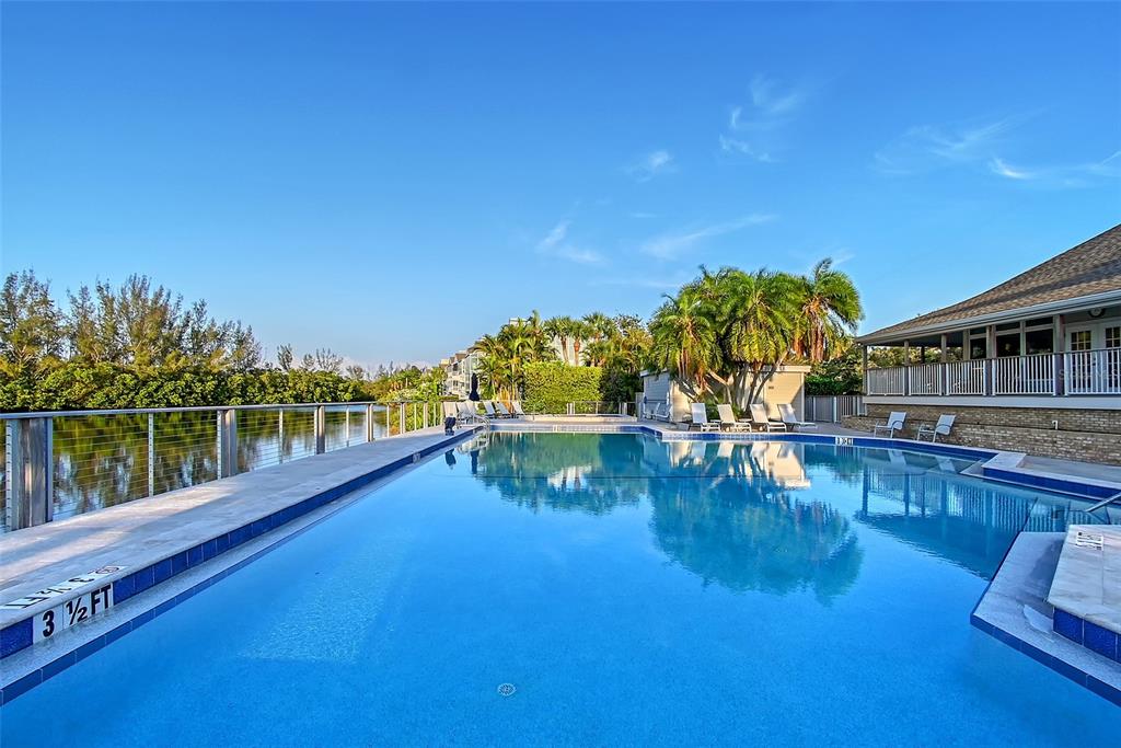 Bradenton, Florida, 34210, United States, 2 Bedrooms Bedrooms, ,3 BathroomsBathrooms,Residential,For Sale,1793424