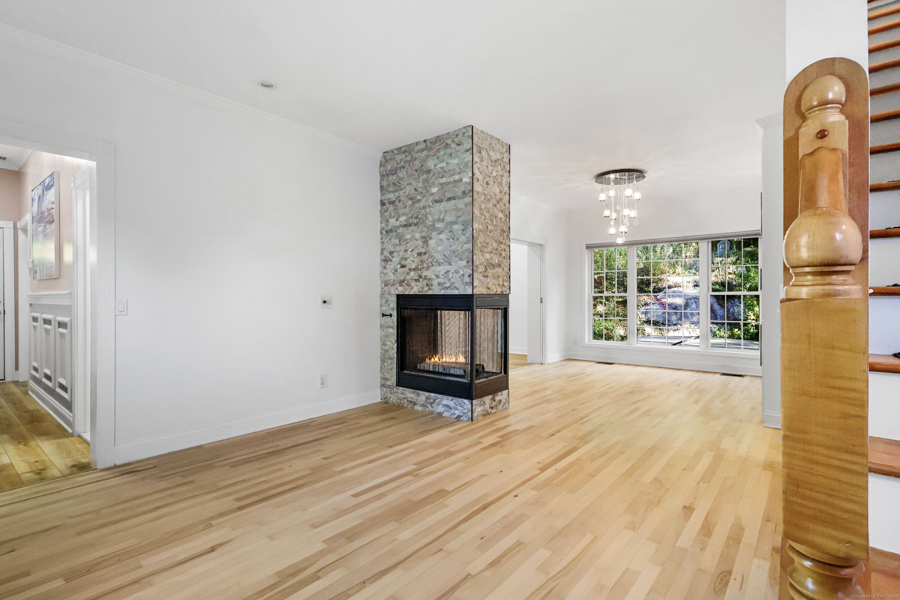 Newtown, Connecticut, 06470, United States, 5 Bedrooms Bedrooms, ,5 BathroomsBathrooms,Residential,For Sale,1960468