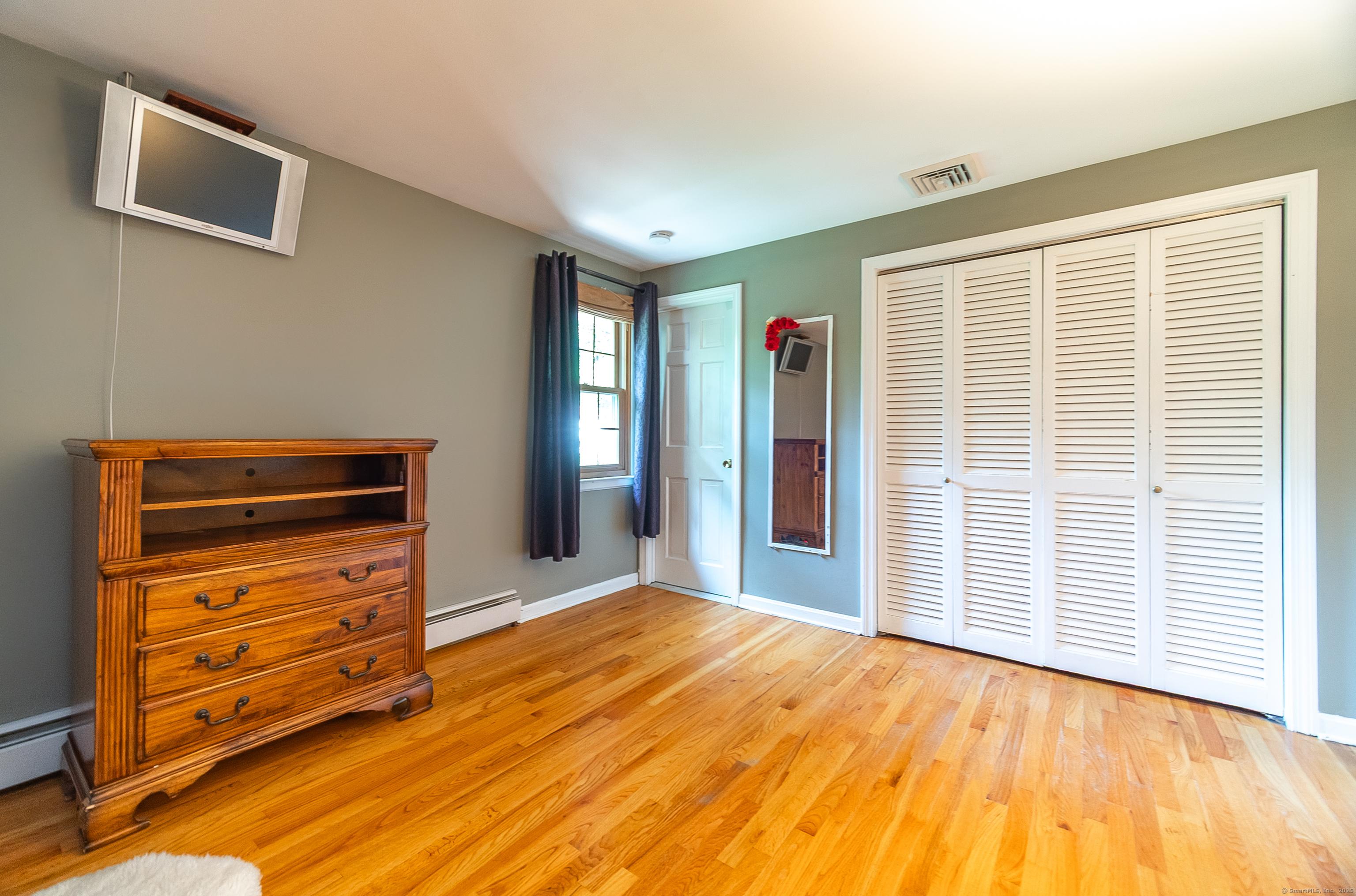 Southington, Connecticut, 06489, United States, 4 Bedrooms Bedrooms, ,4 BathroomsBathrooms,Residential,For Sale,1938423