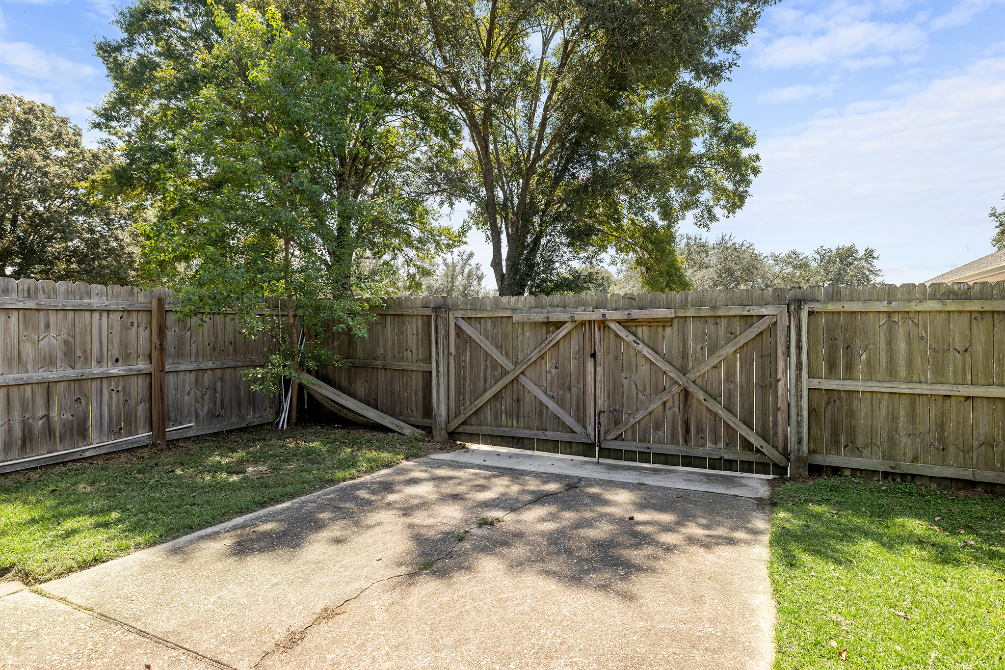  Move-In Ready Home on Nearly an Acre - 物件實景