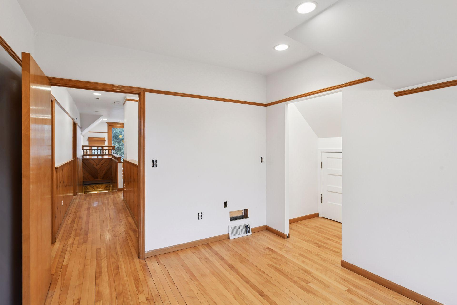 Minneapolis, Minnesota, 55403, United States, ,Residential,For Sale,1948501