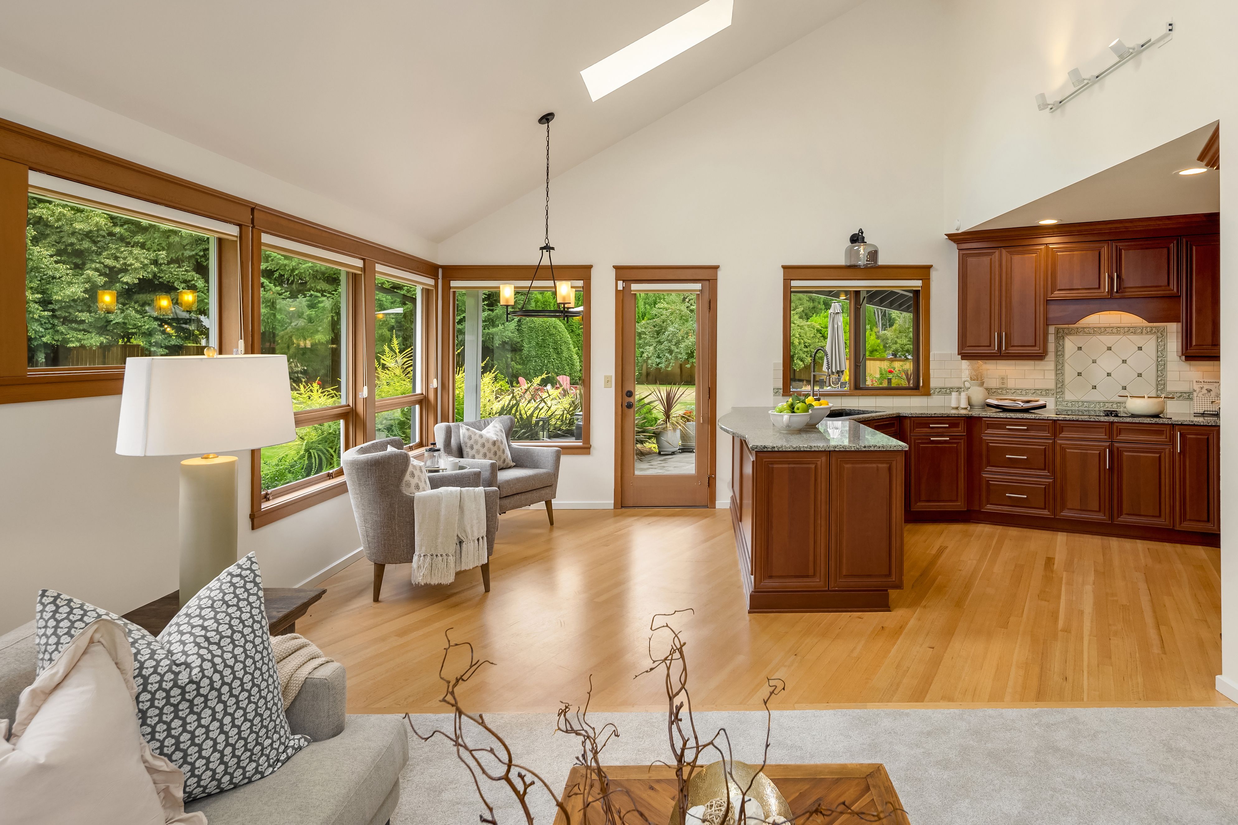 14246 157th Place NE, Woodinville, WA 98072 - 物件實景