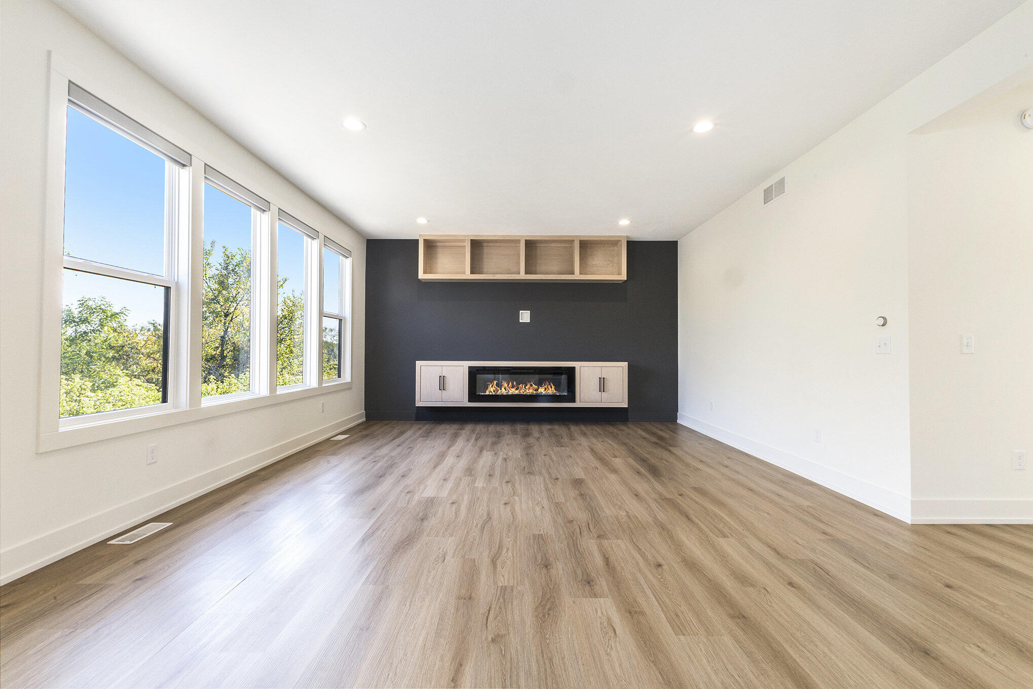 Allendale, Michigan, 49401, United States, 5 Bedrooms Bedrooms, ,4 BathroomsBathrooms,Residential,For Sale,1960697