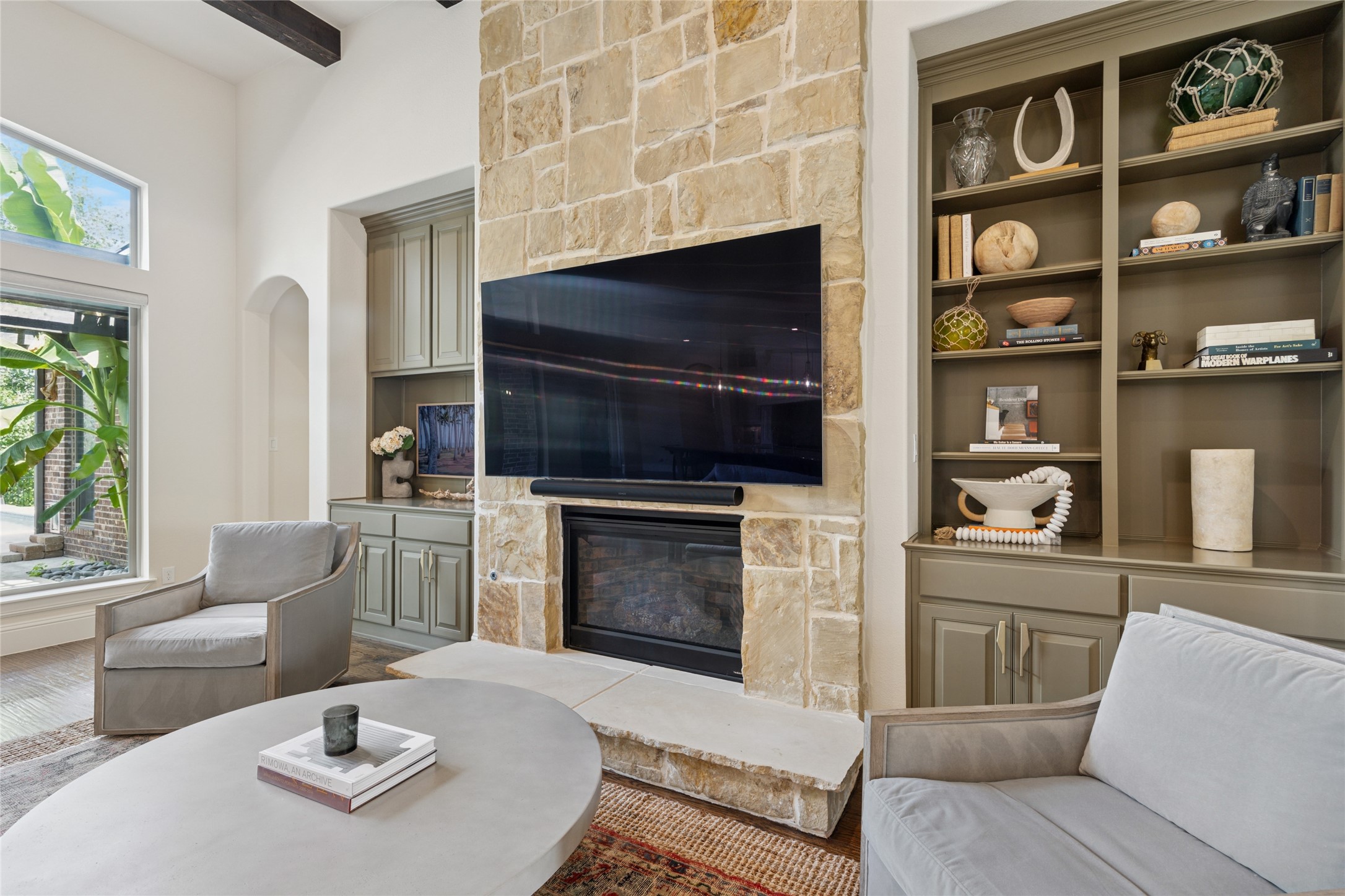 Benbrook, Texas, 76126, United States, 4 Bedrooms Bedrooms, ,5 BathroomsBathrooms,Residential,For Sale,1958044