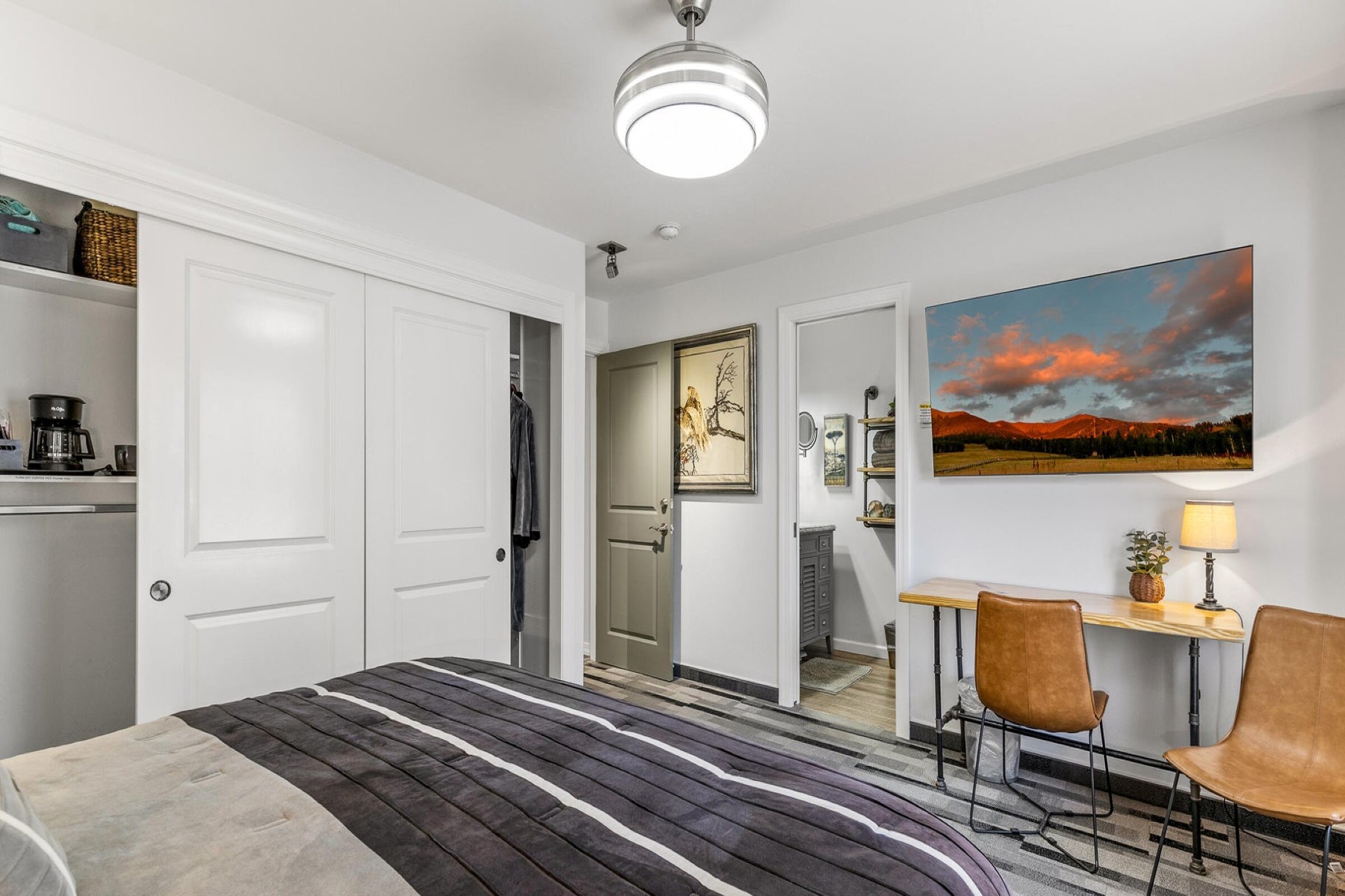  303 W Juniper Avenue  Flagstaff, AZ - 物件實景