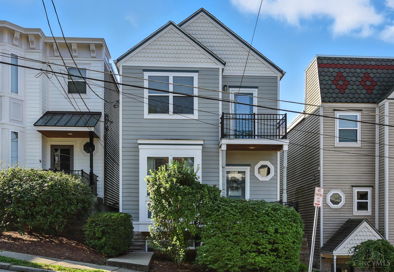 Cincinnati, Ohio, 45226, United States, 3 Bedrooms Bedrooms, ,4 BathroomsBathrooms,Residential,For Sale,1907461