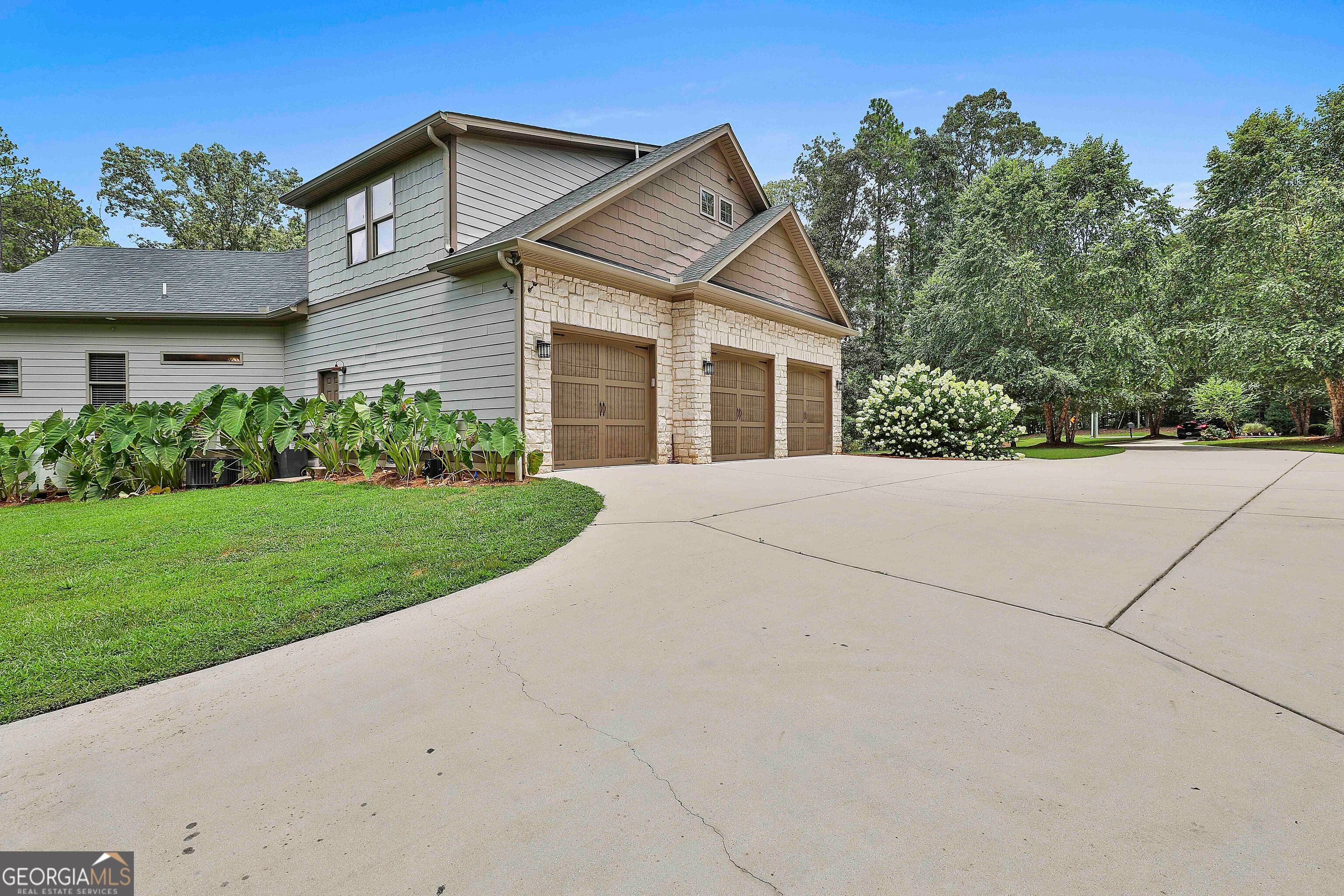 Dallas, Georgia, 30157, United States, 6 Bedrooms Bedrooms, ,6 BathroomsBathrooms,Residential,For Sale,1885039