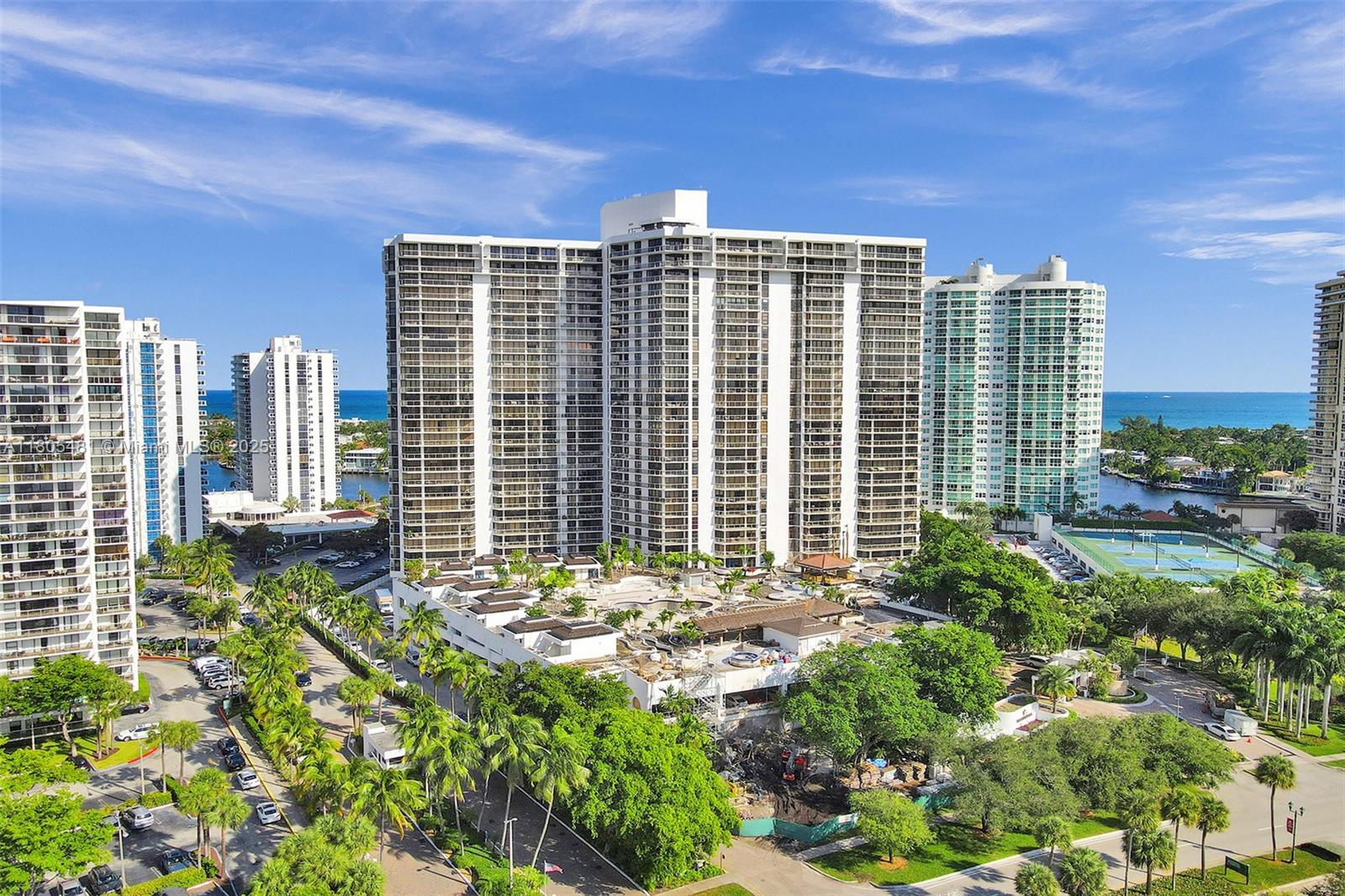 Aventura, Florida, 33180, United States, 2 Bedrooms Bedrooms, ,2 BathroomsBathrooms,Residential,For Sale,1827692