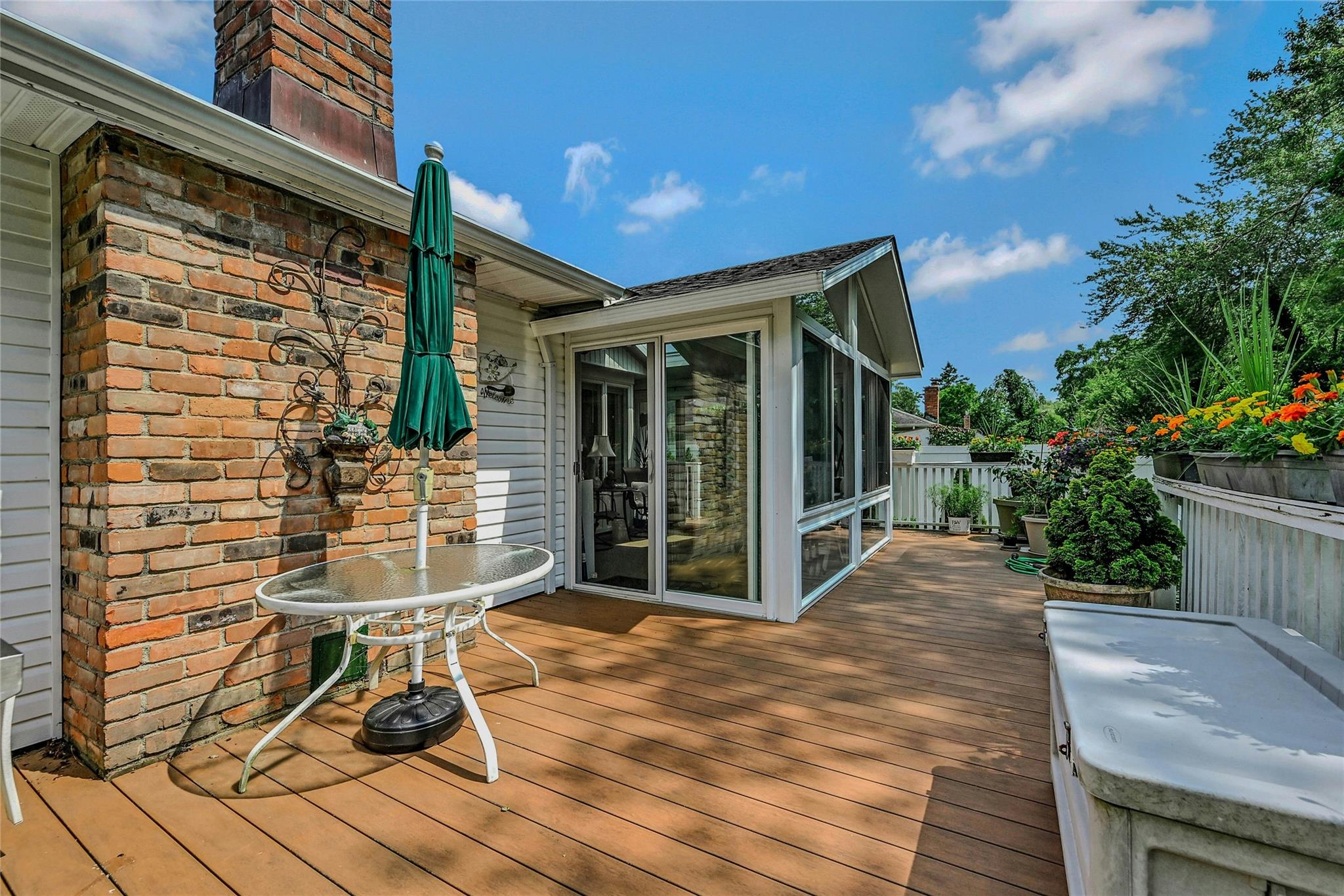 Sayville, New York, 11782, United States, 3 Bedrooms Bedrooms, ,2 BathroomsBathrooms,Residential,For Sale,1892775