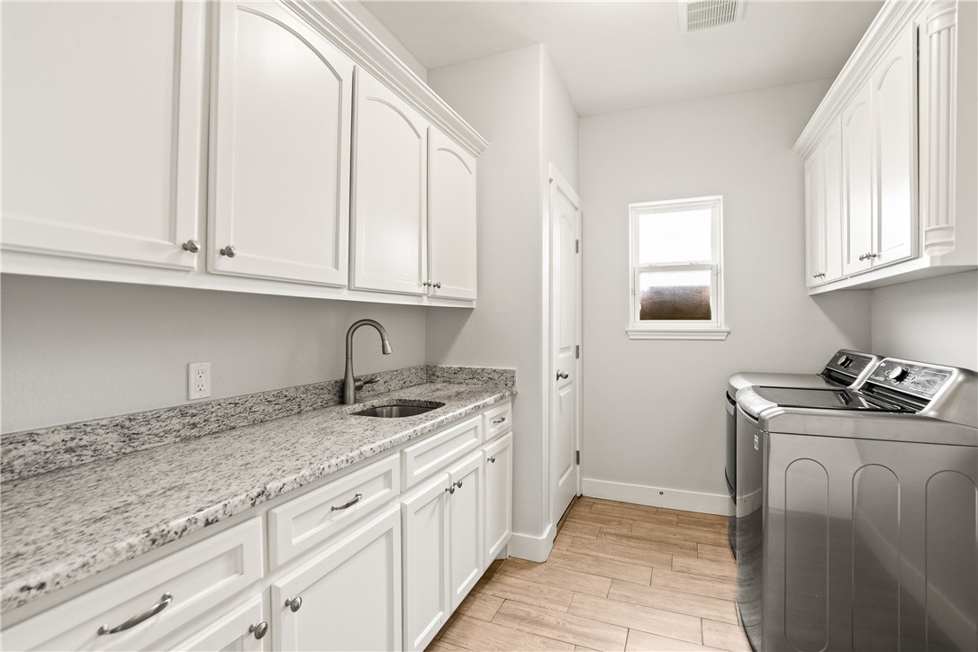 Corpus Christi, Texas, 78418, United States, 4 Bedrooms Bedrooms, ,3 BathroomsBathrooms,Residential,For Sale,1941059