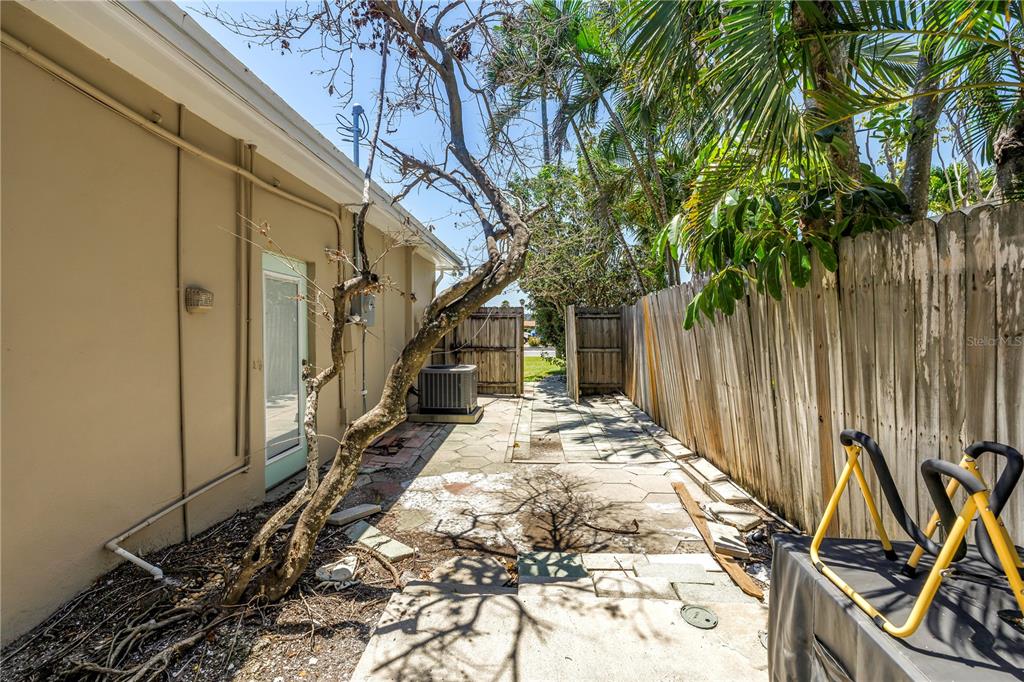 St Pete Beach, Florida, 33706, United States, 3 Bedrooms Bedrooms, ,2 BathroomsBathrooms,Residential,For Sale,1942197